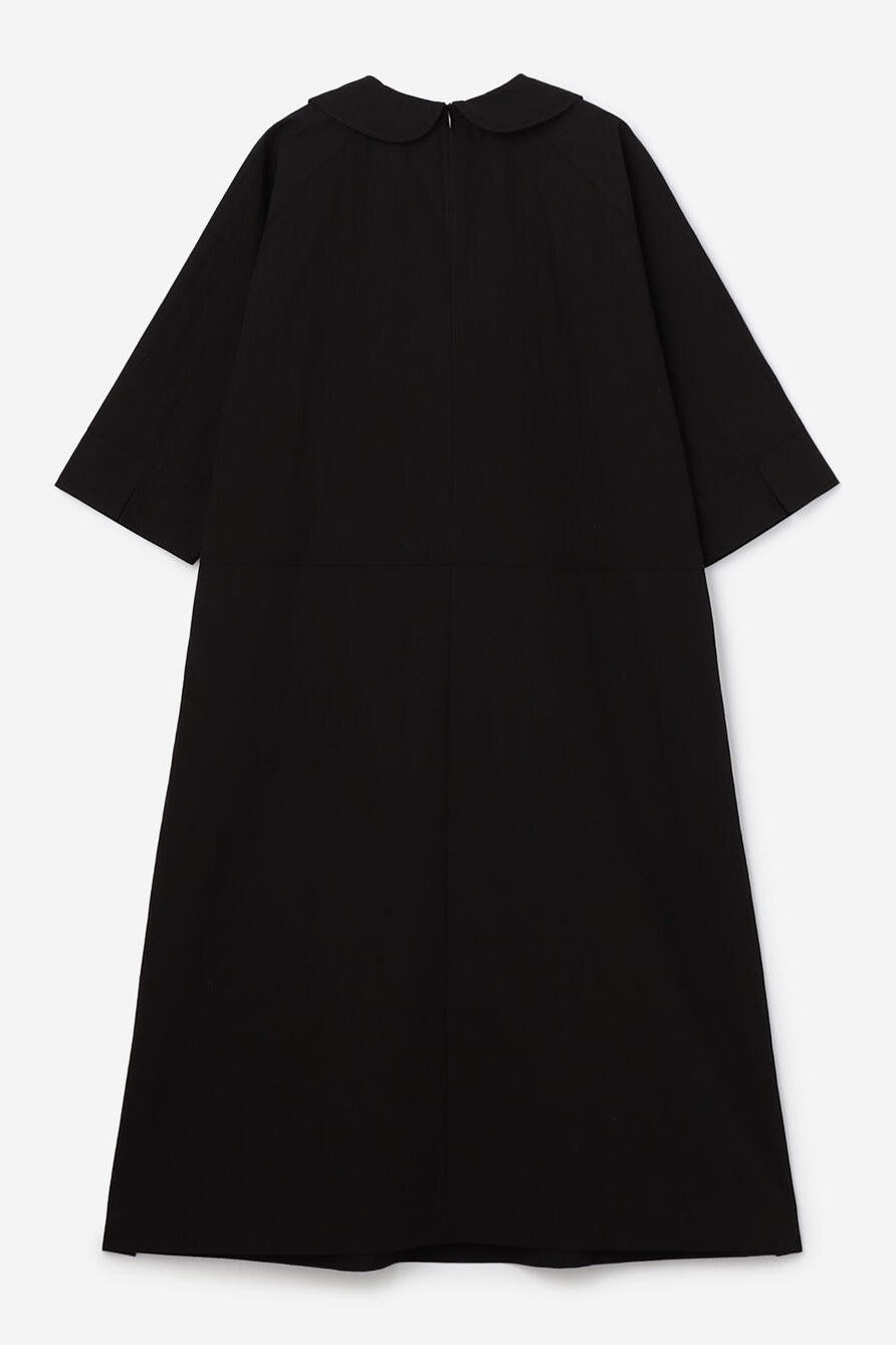 flat collar ribbon dress