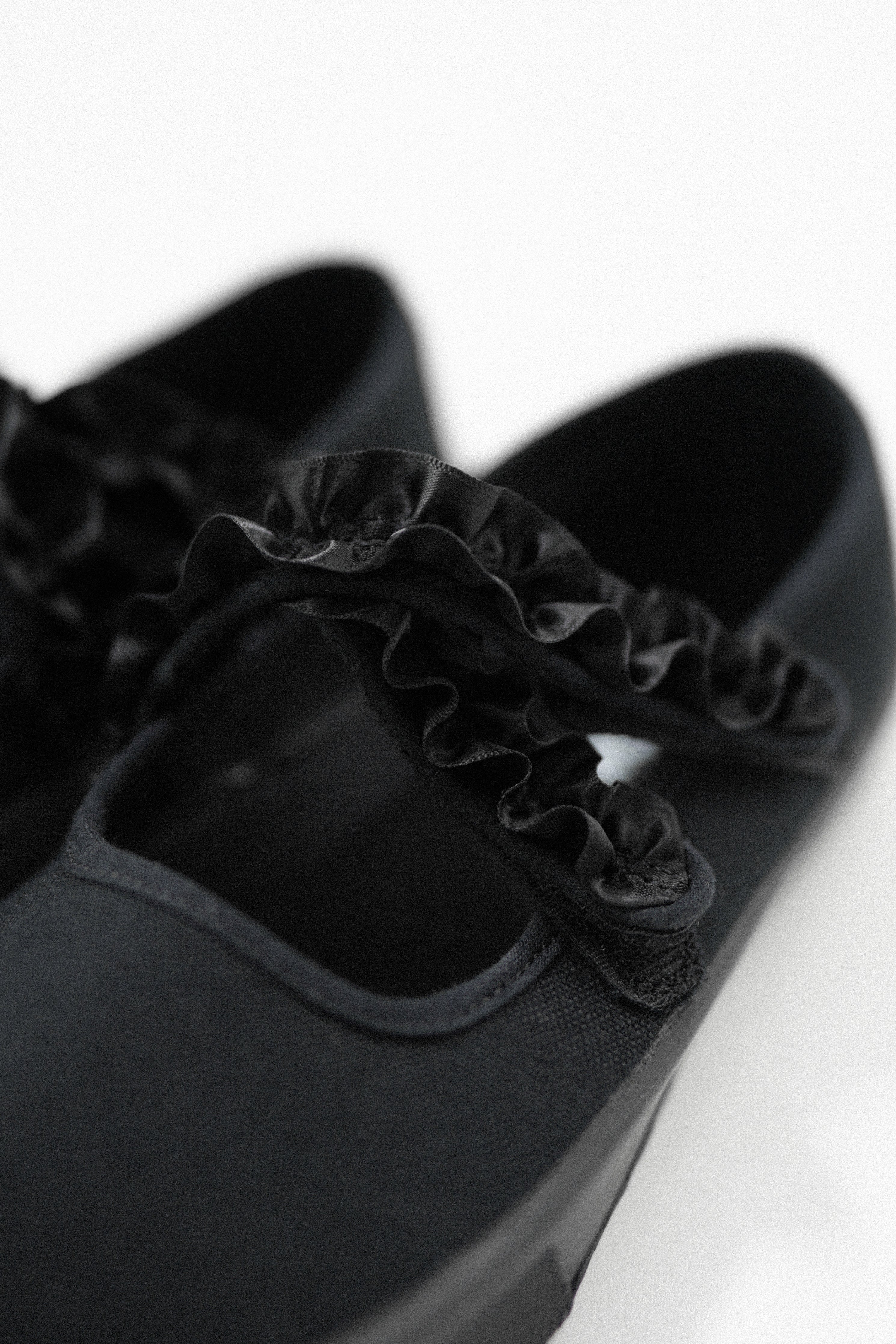 Bow Frill Canvas Mary Jane