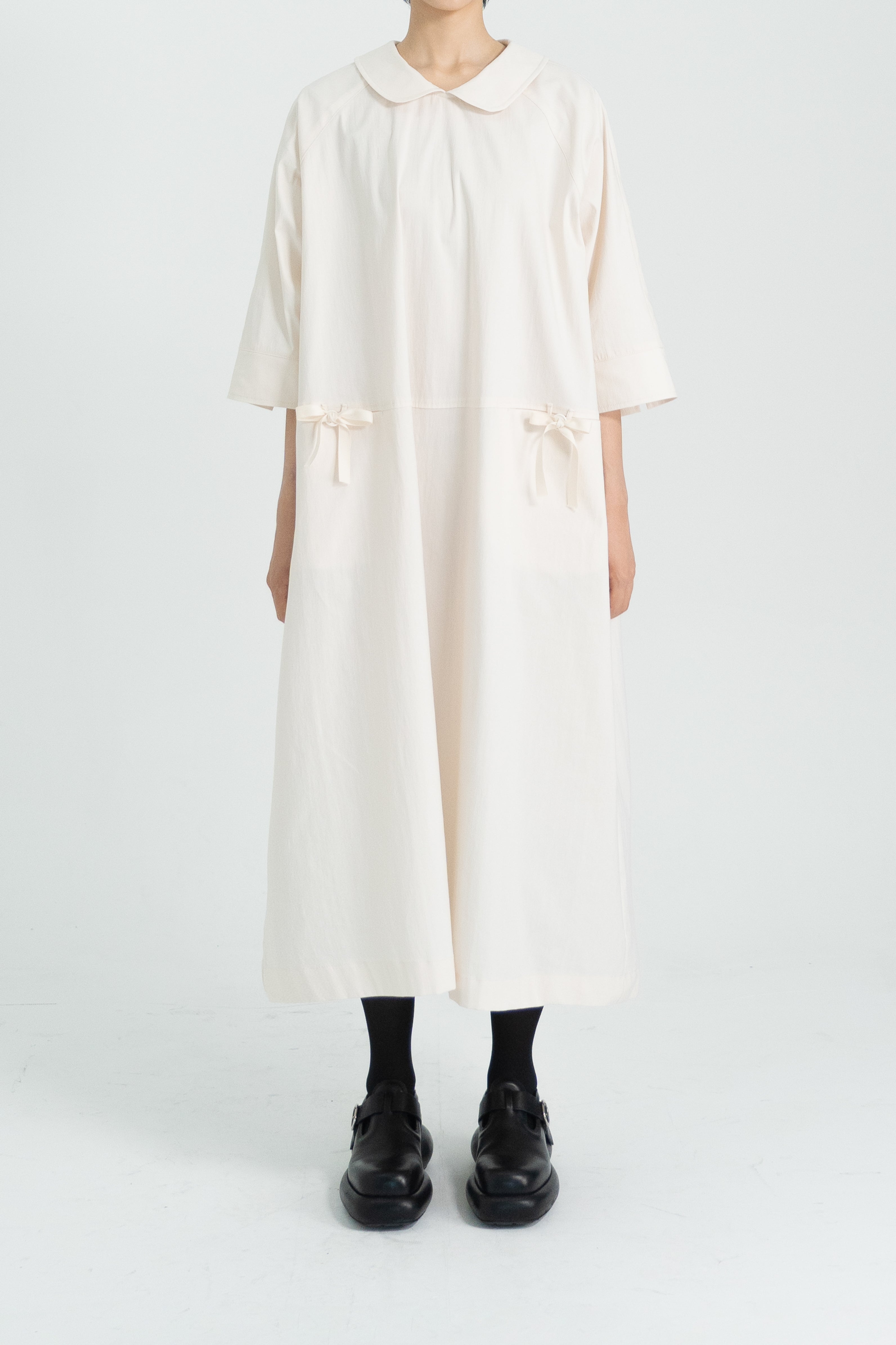 flat collar ribbon dress