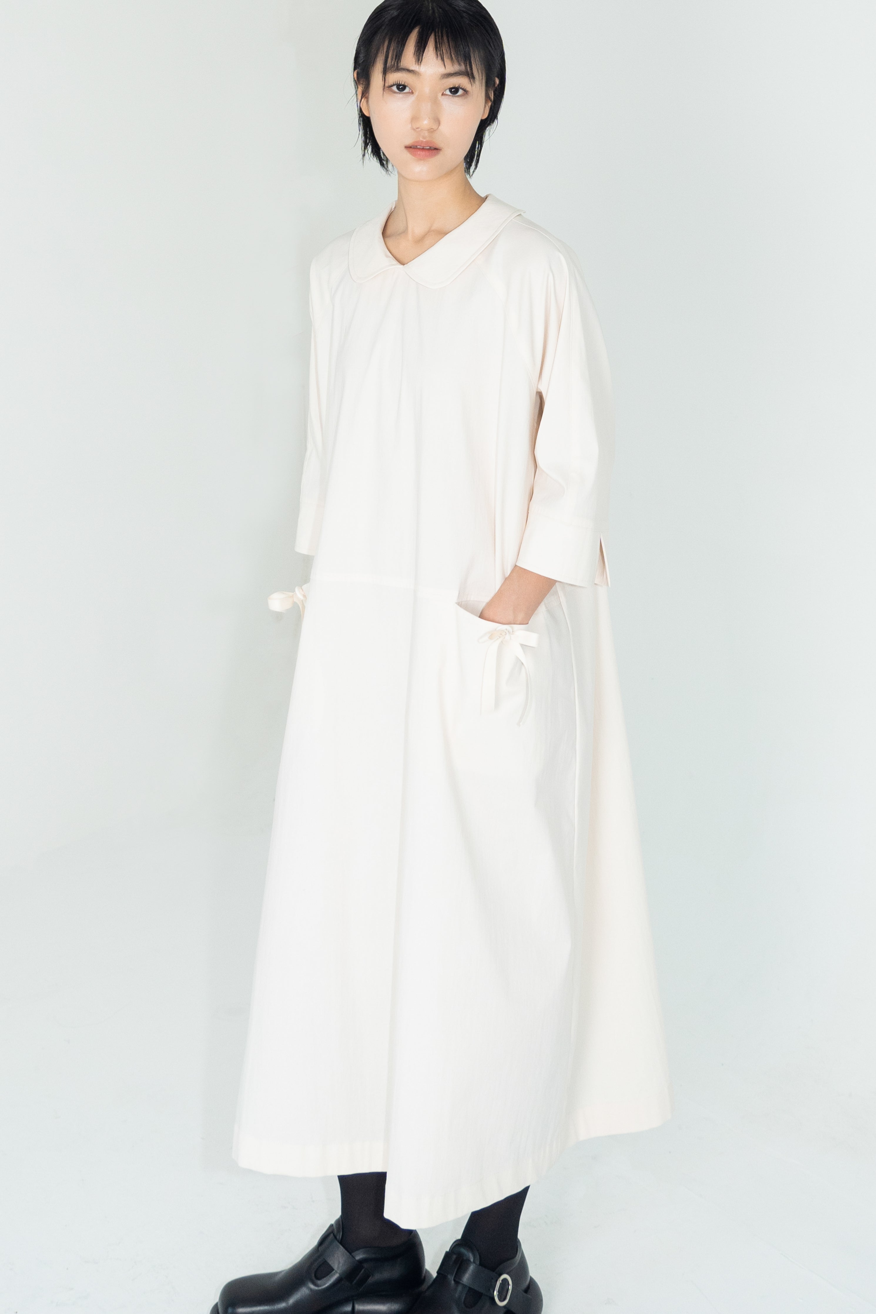 flat collar ribbon dress