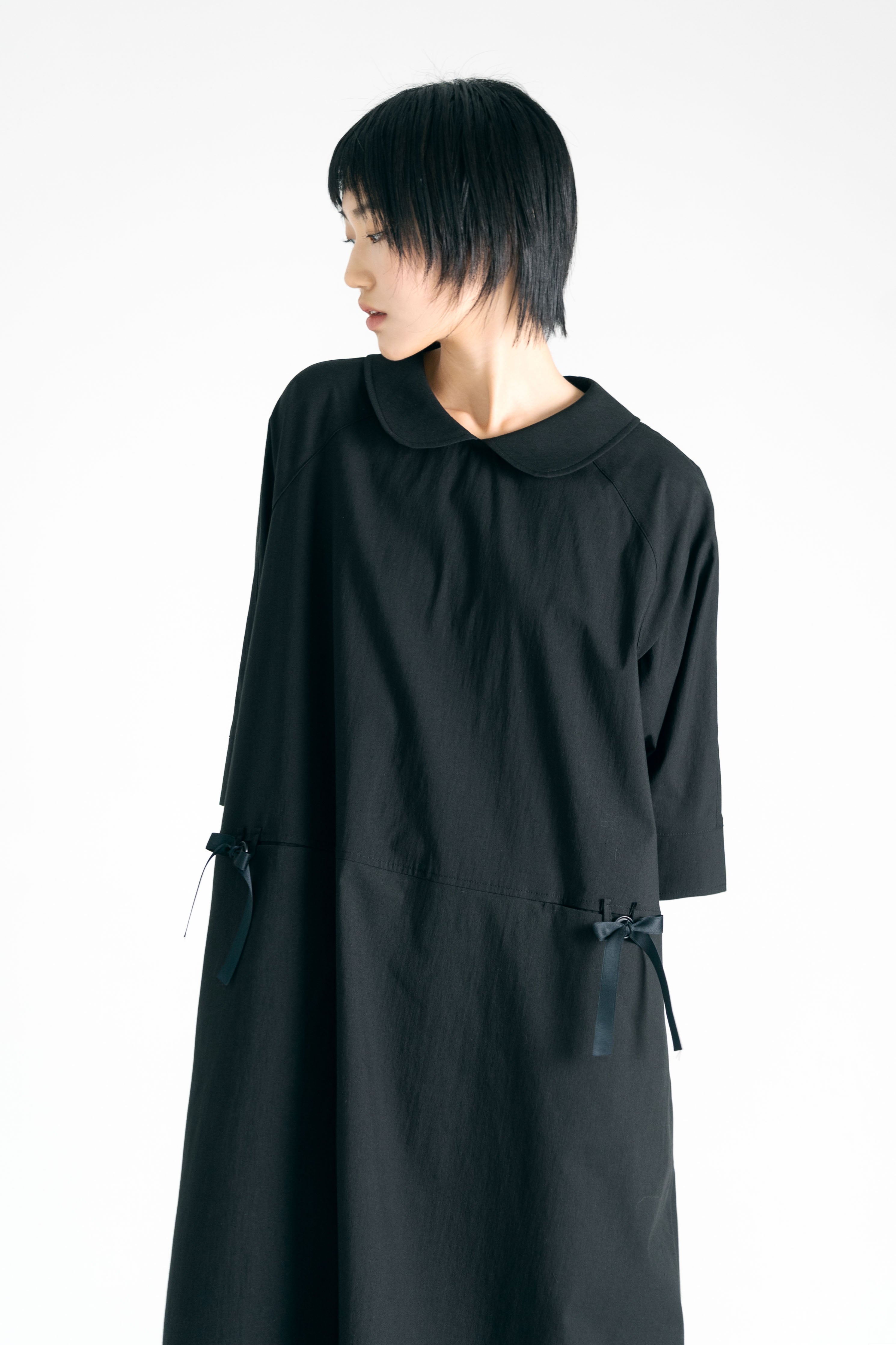 flat collar ribbon dress