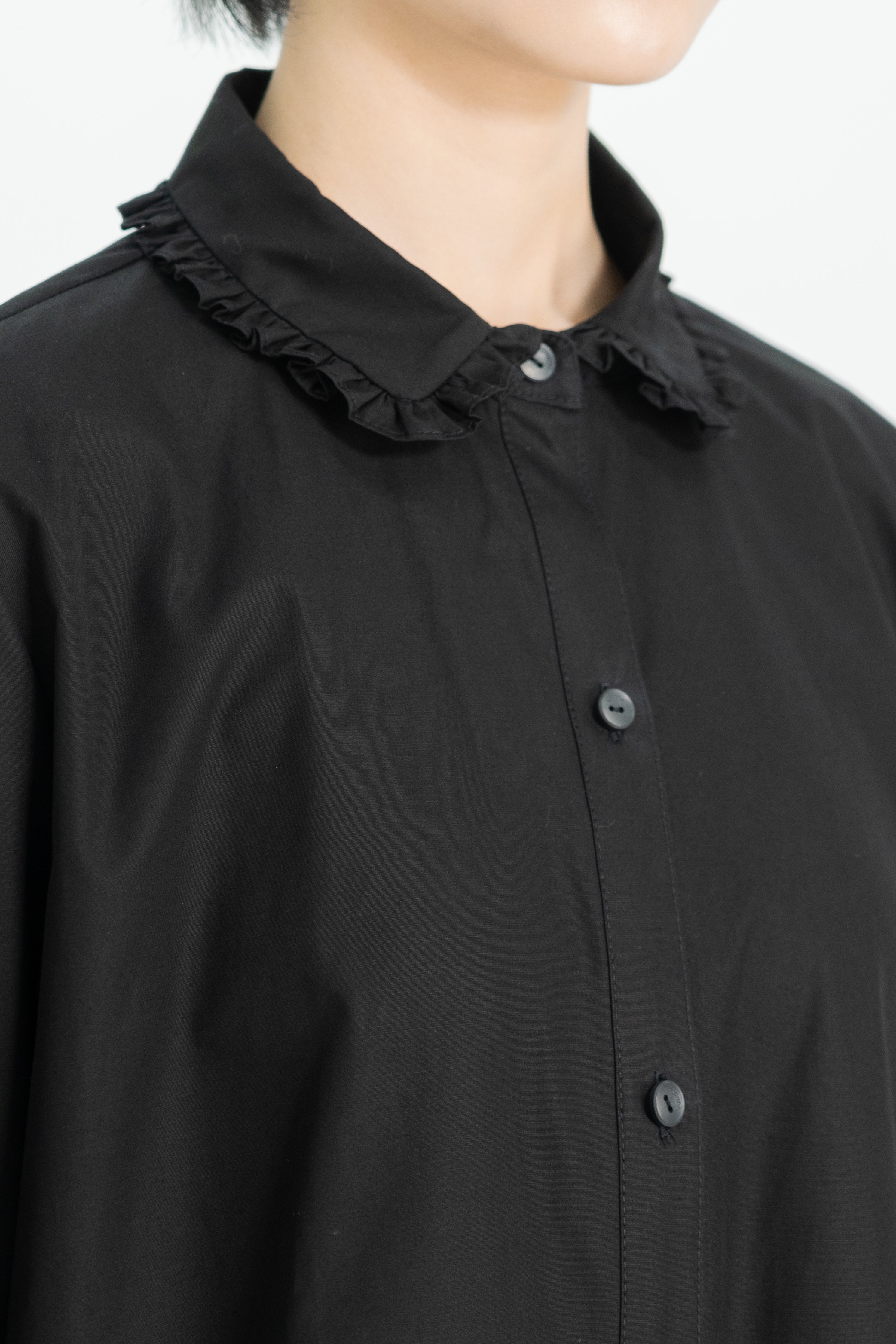 frill collar shirt