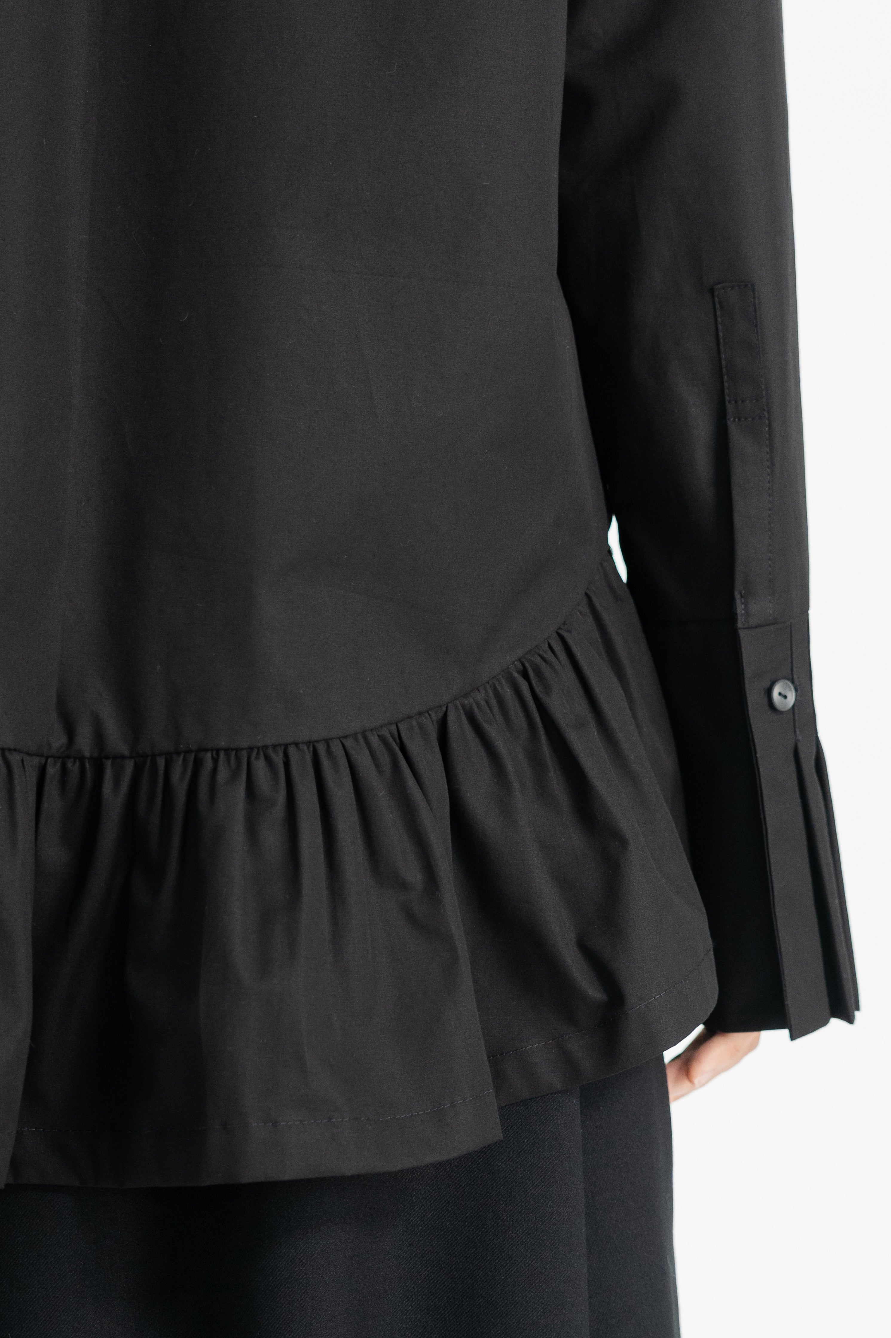 frill collar shirt
