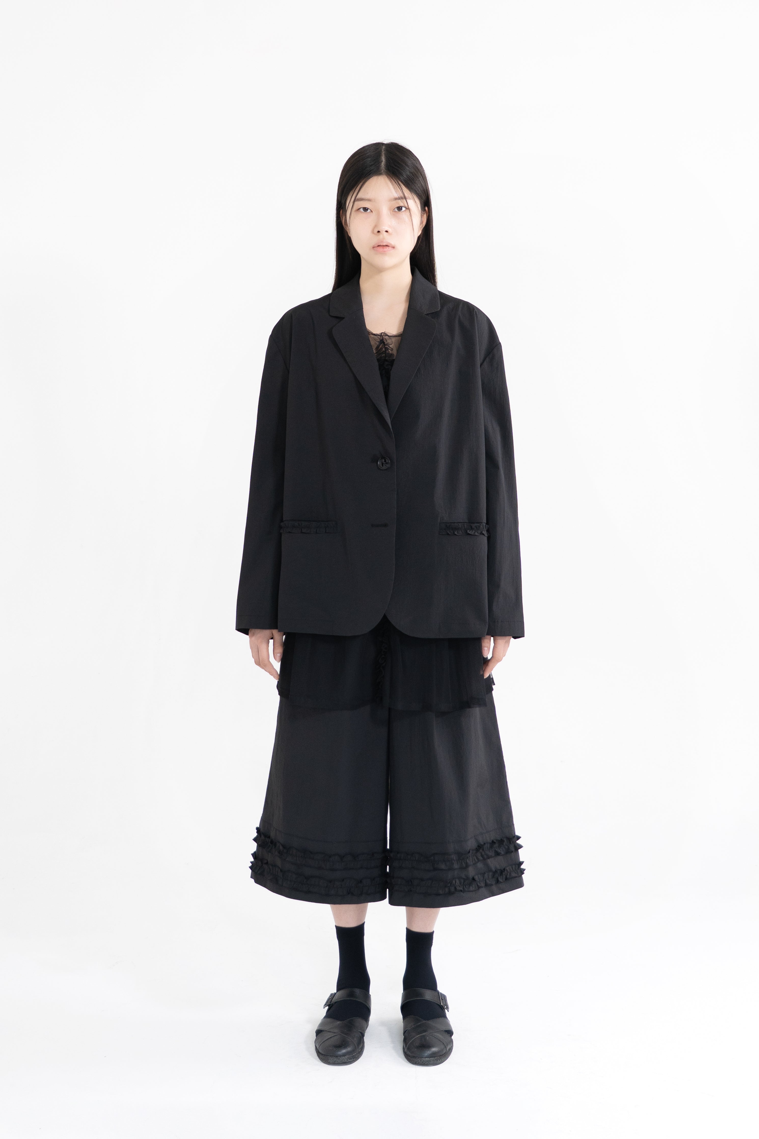 frill round over jacket