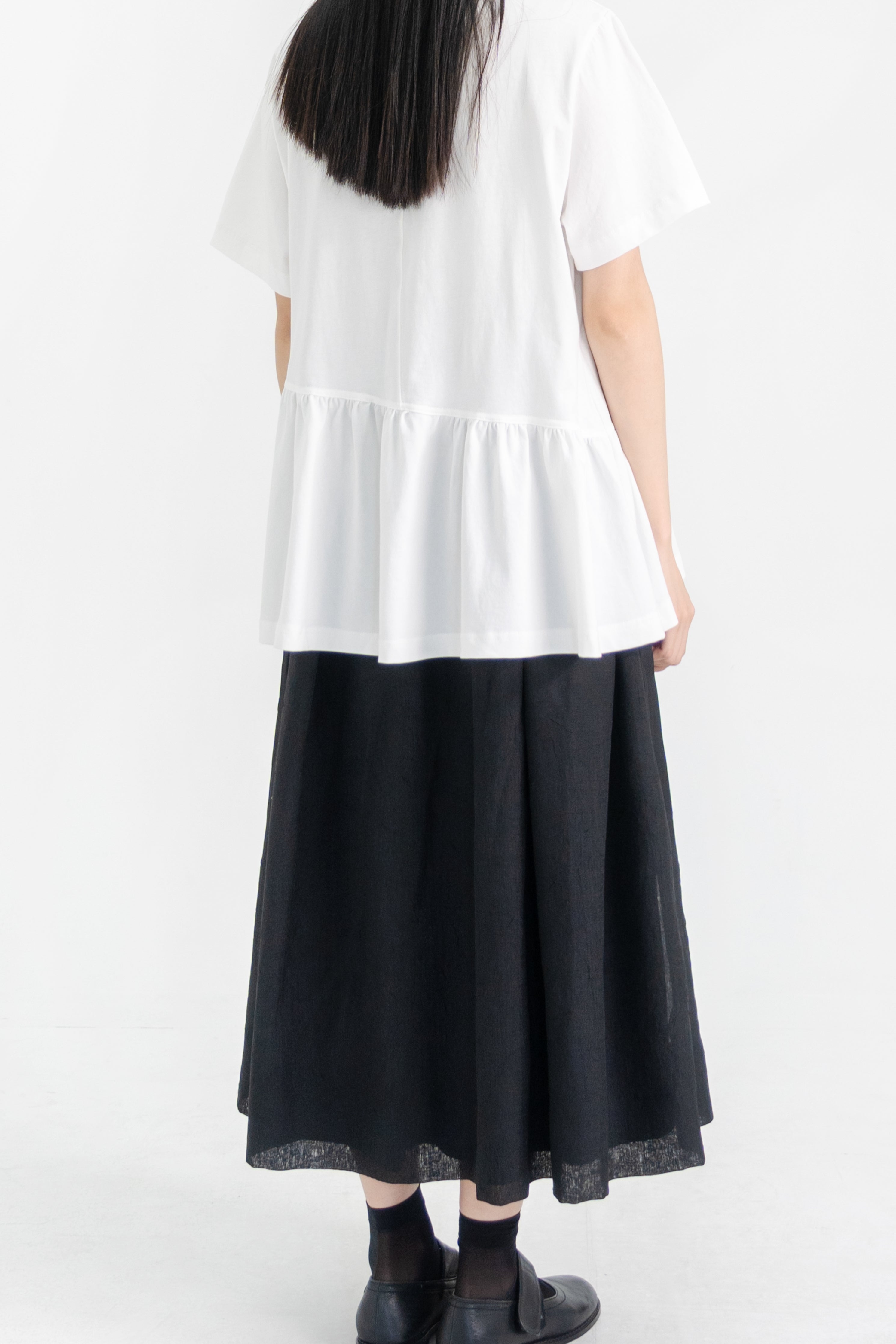 half sleeve cut line frill t shirt
