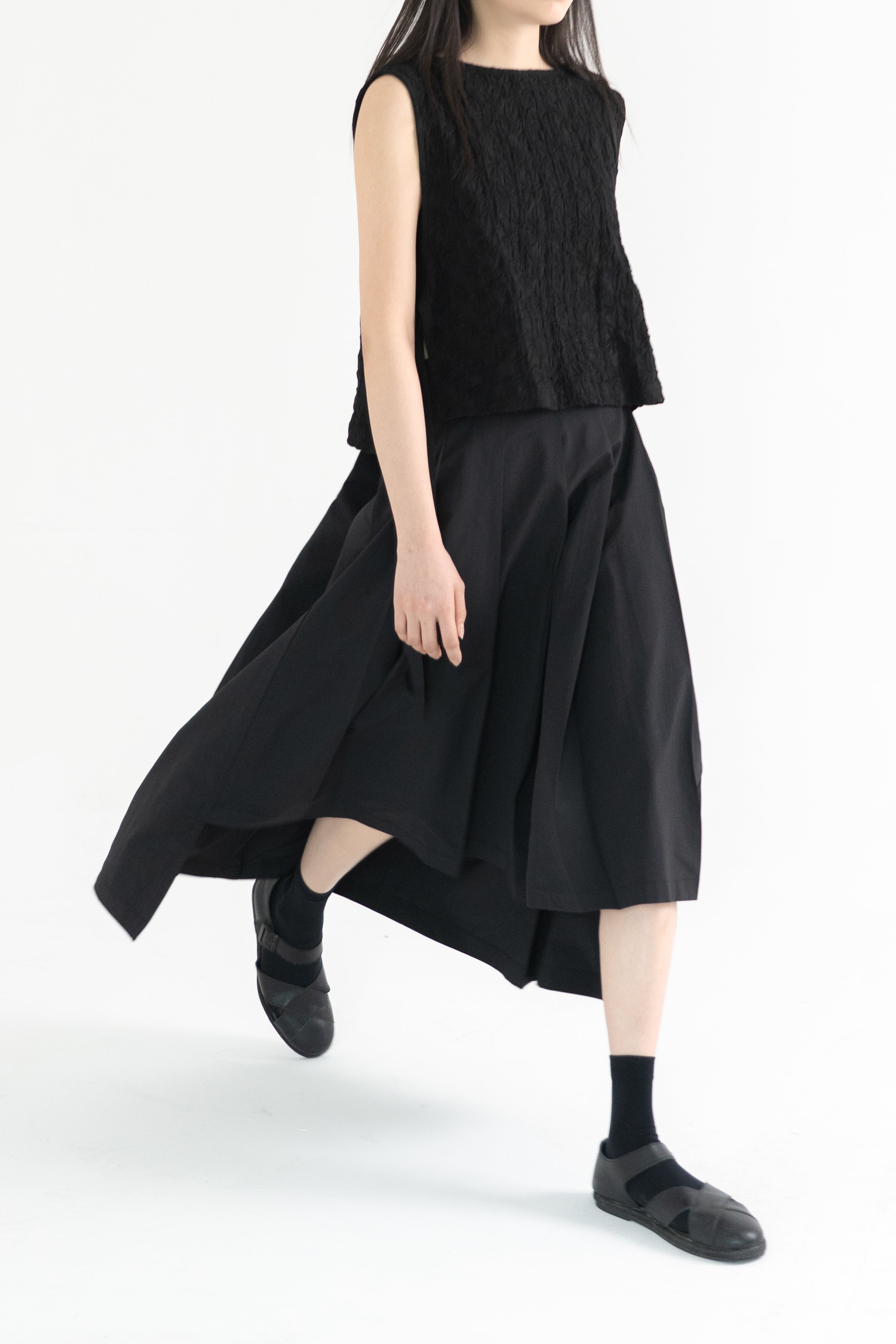 high-low pleats skirt