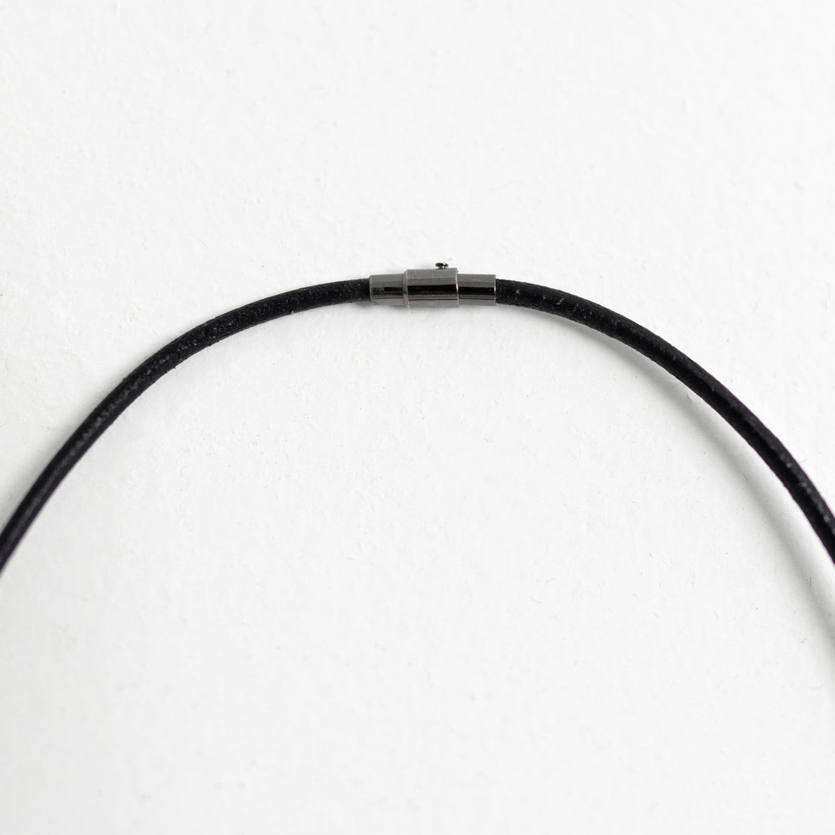 leather flower necklace