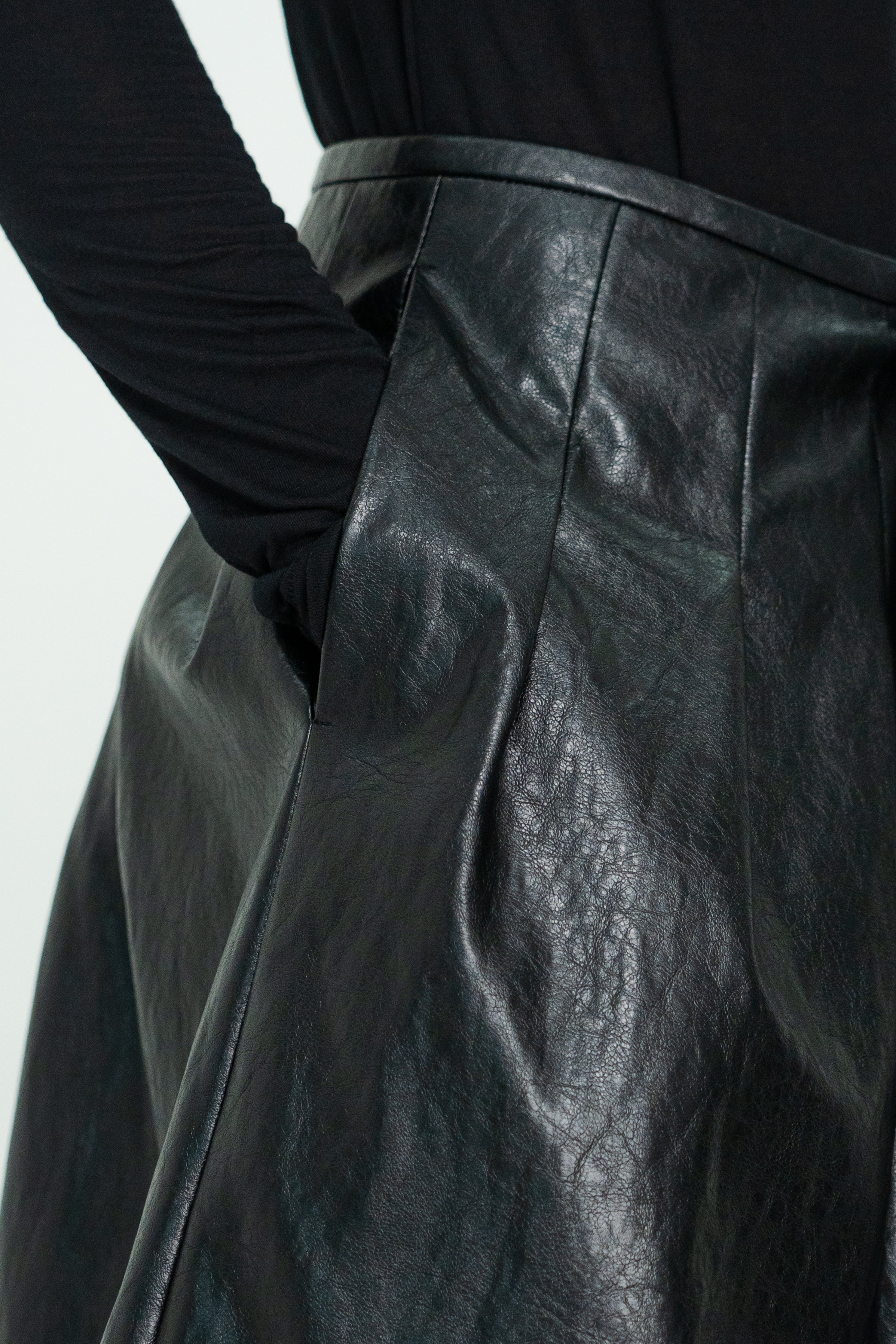 leather short skirt