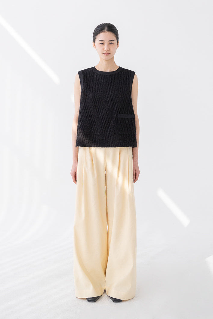 plain tuck pants