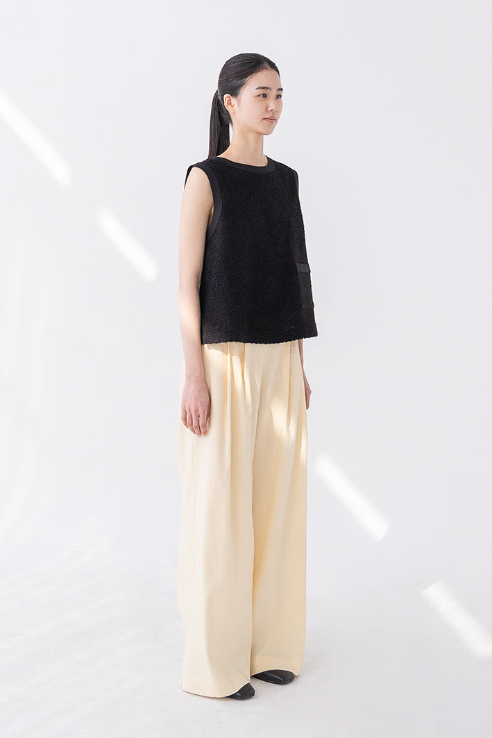 plain tuck pants