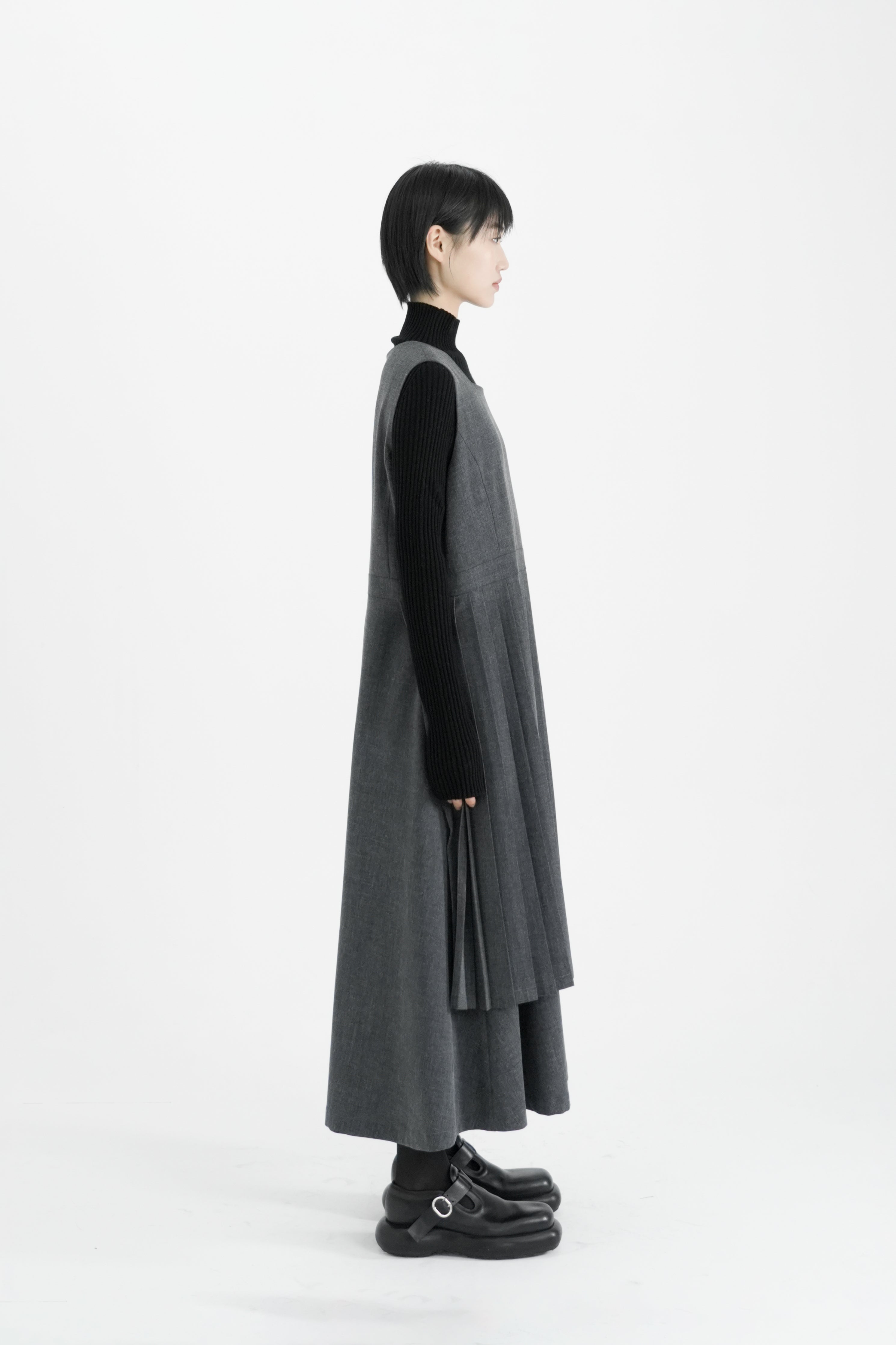 【STORE EXCLUSIVE】pleats wrap dress