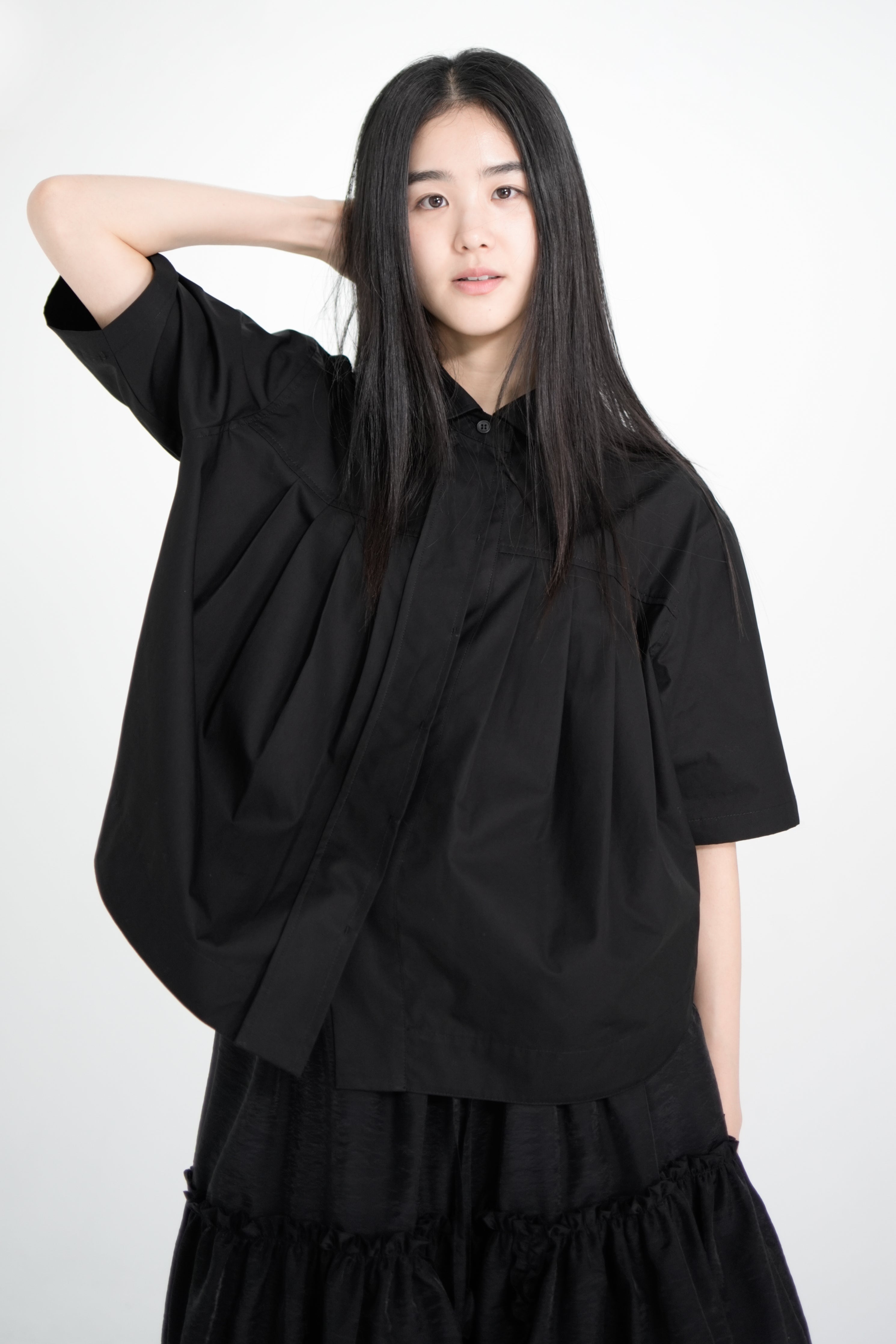 poplin tuck shirt