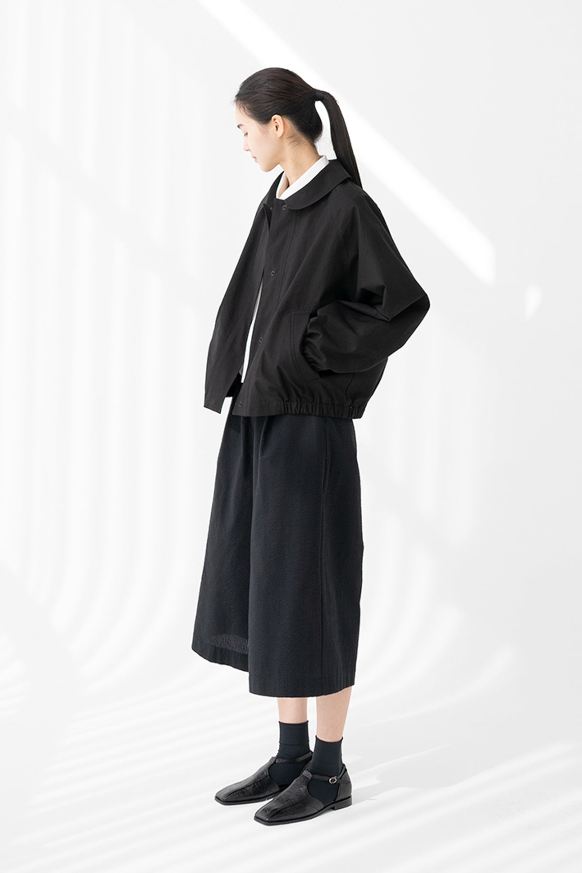 round collar blouson