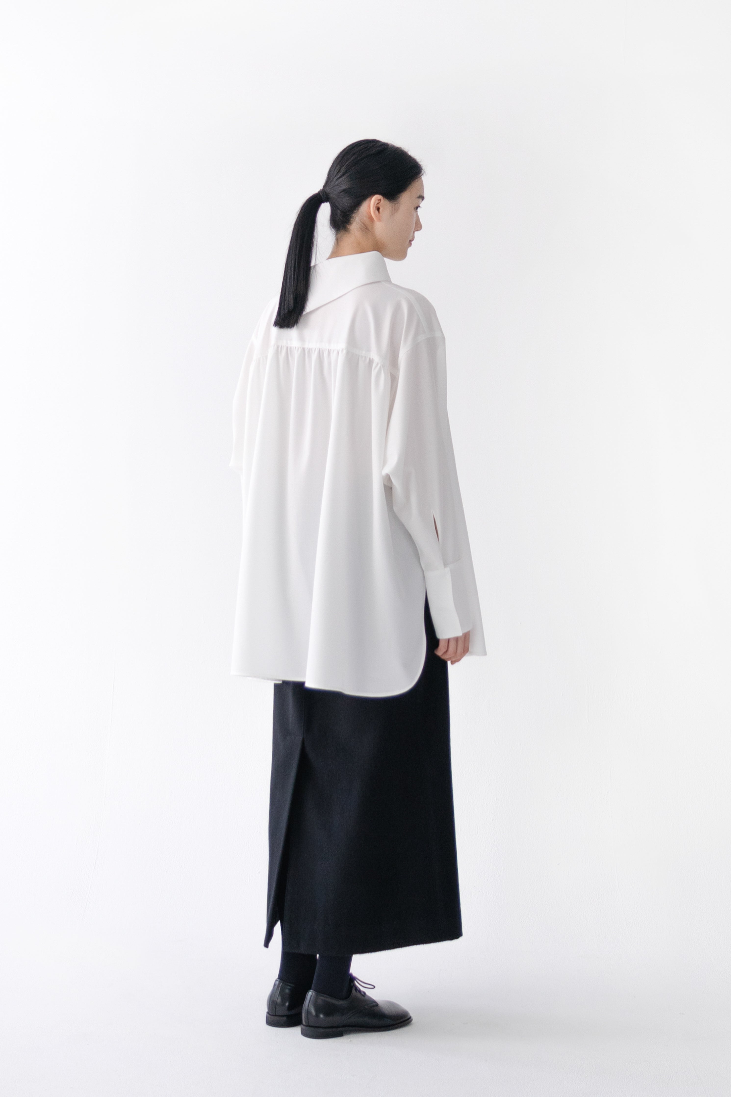 【STORE EXCLUSIVE】sideway collar shirt