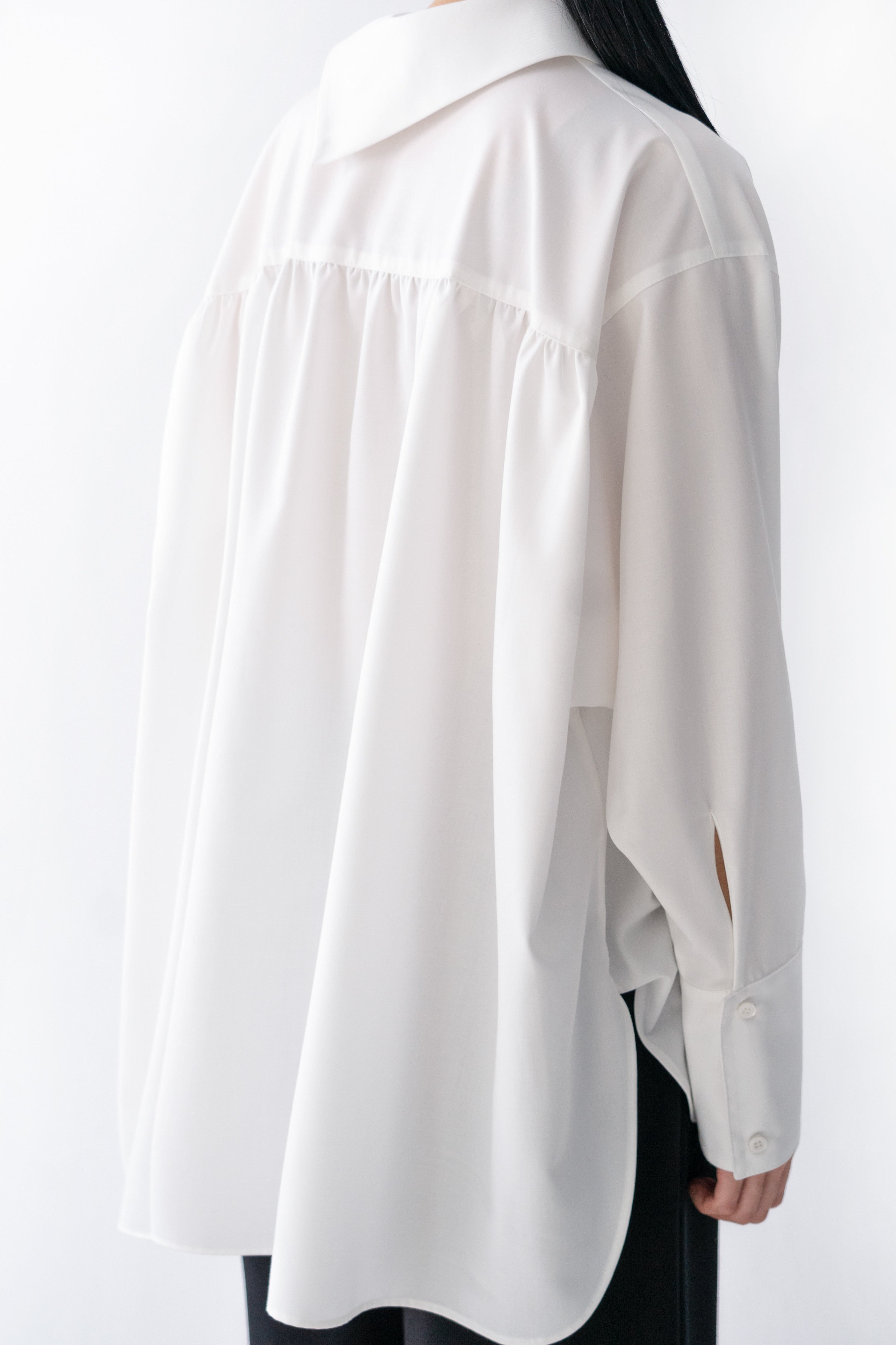 【STORE EXCLUSIVE】sideway collar shirt