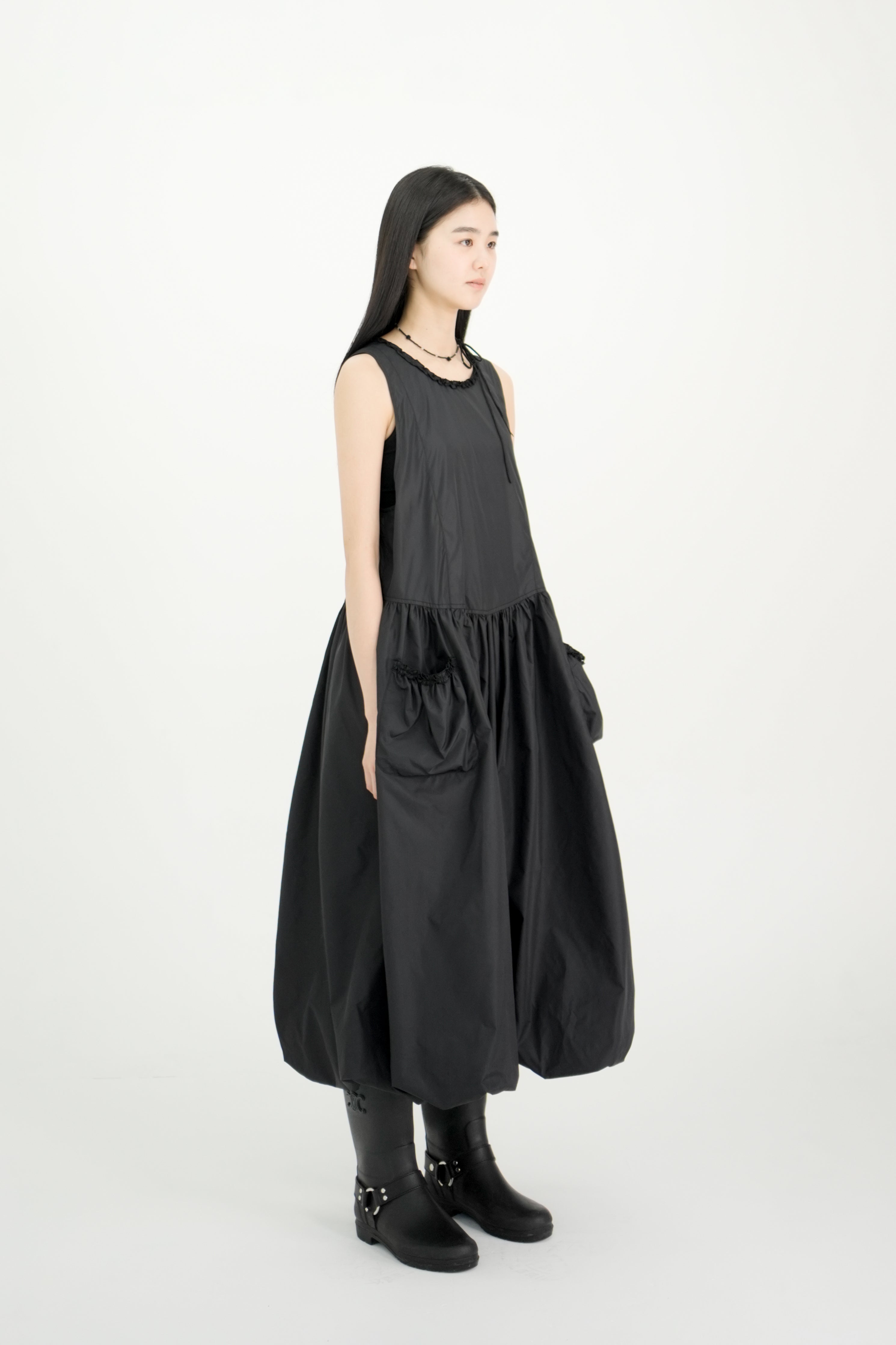 sleeveless moss dress