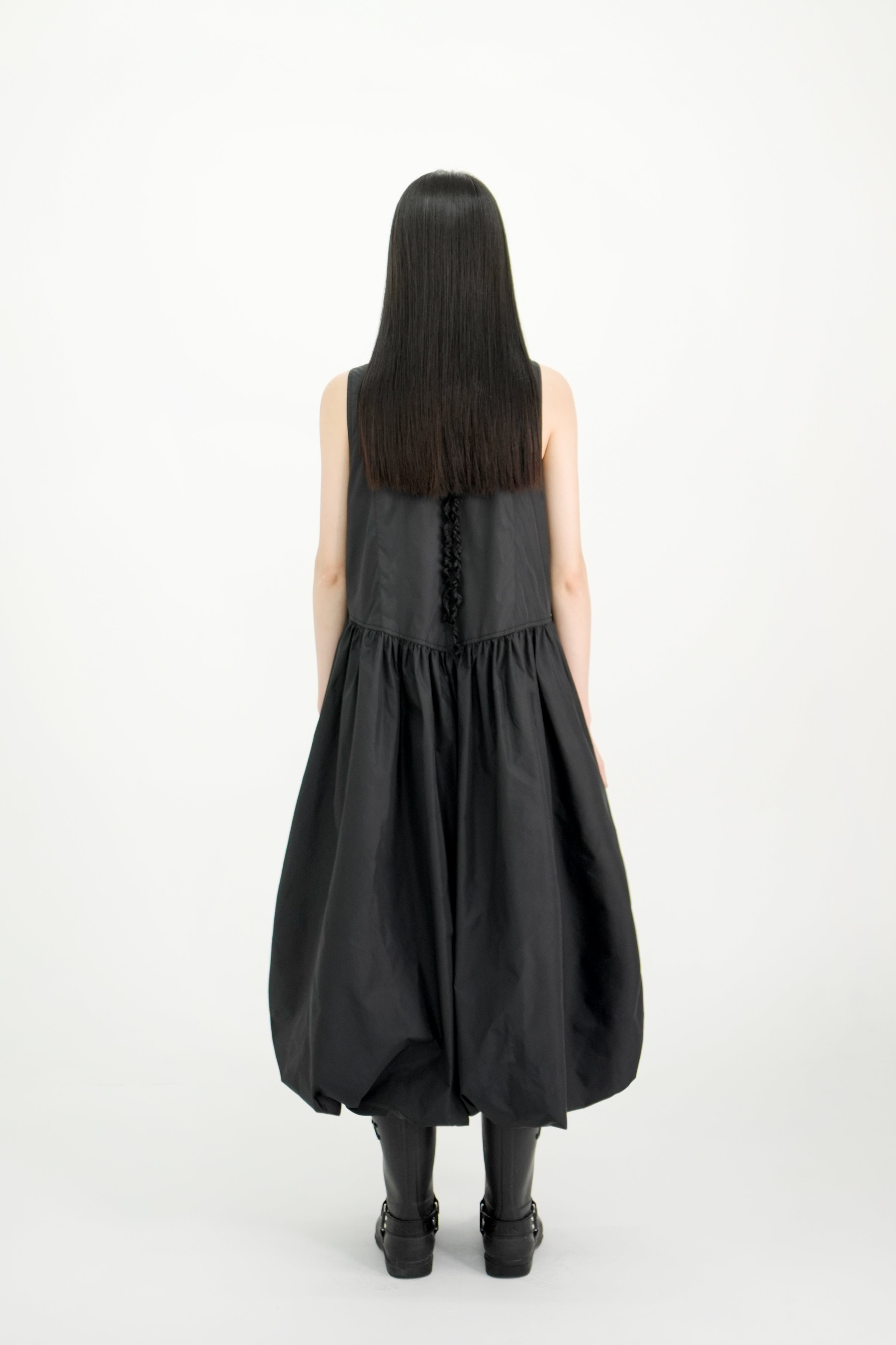 sleeveless moss dress