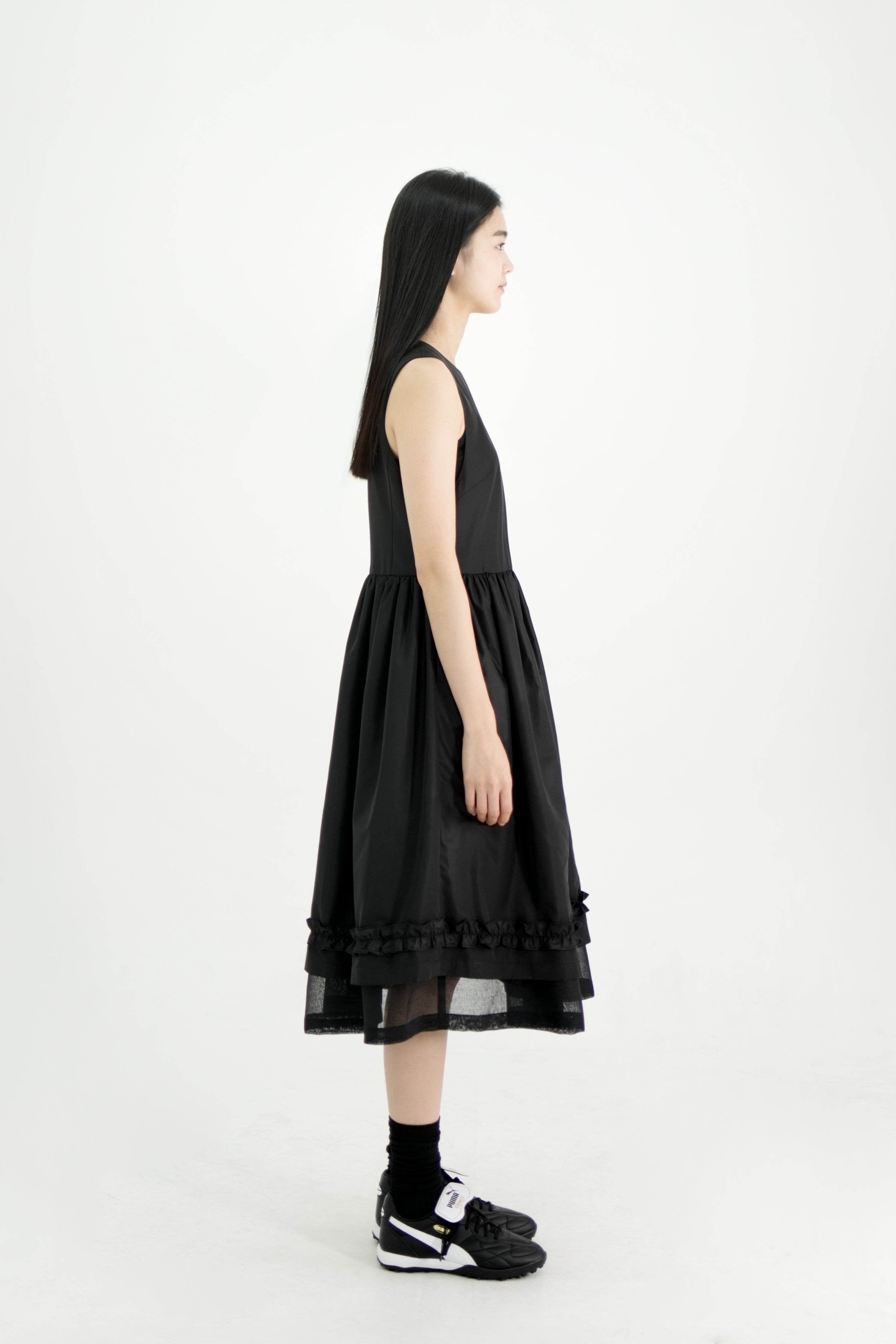 sleeveless shirring dress