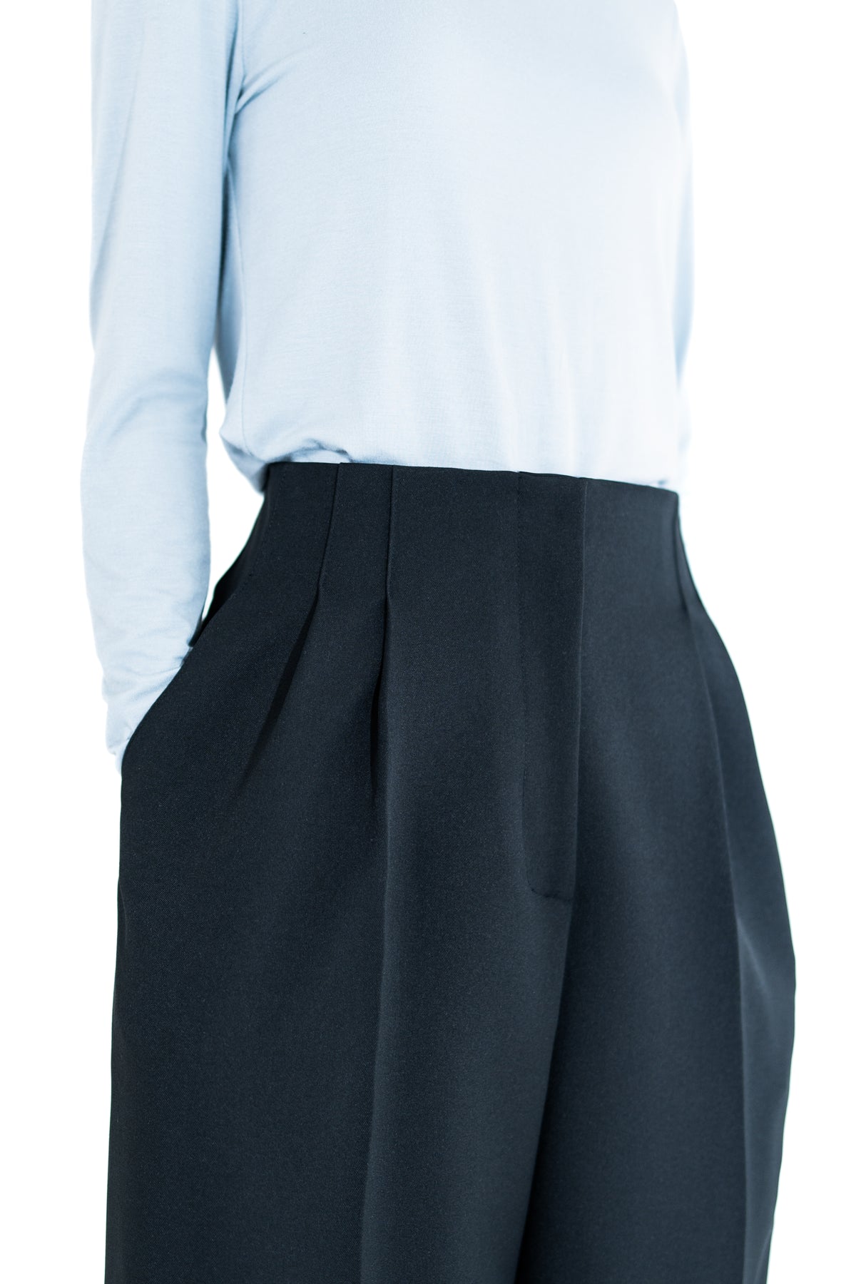 standard tuck pants