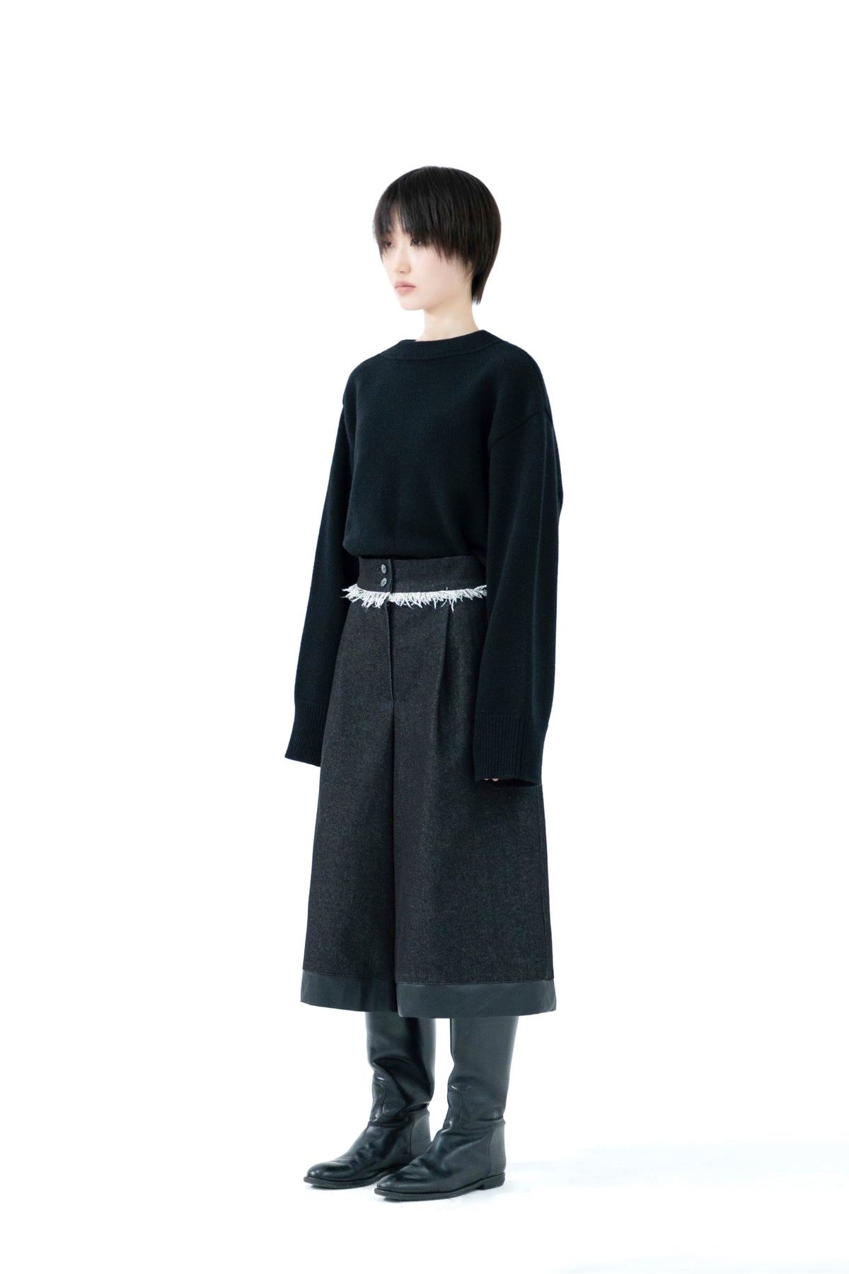 leather hem bermuda pants