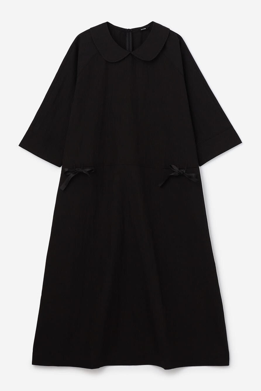 flat collar ribbon dress