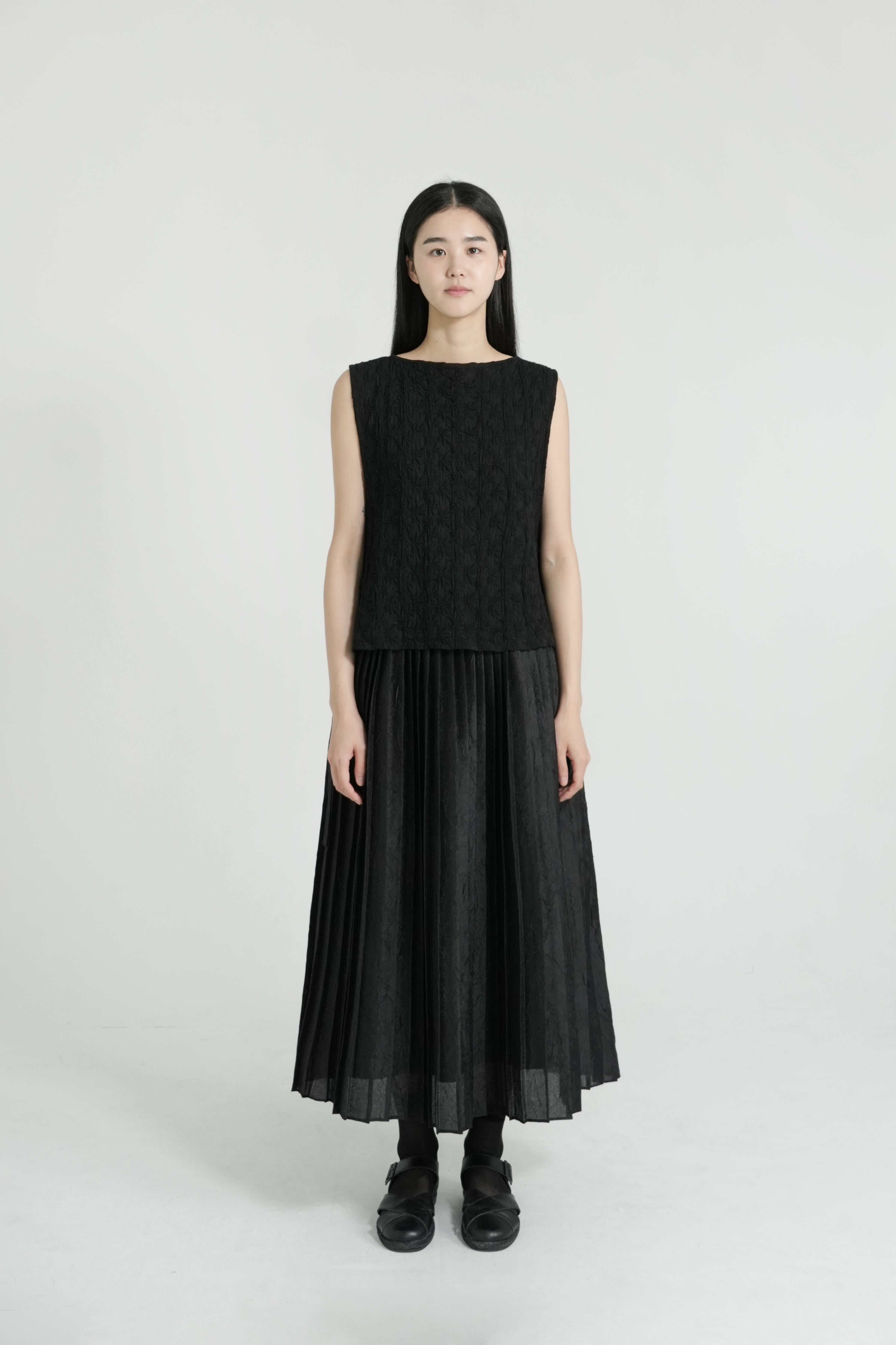 crinkle pleats skirt