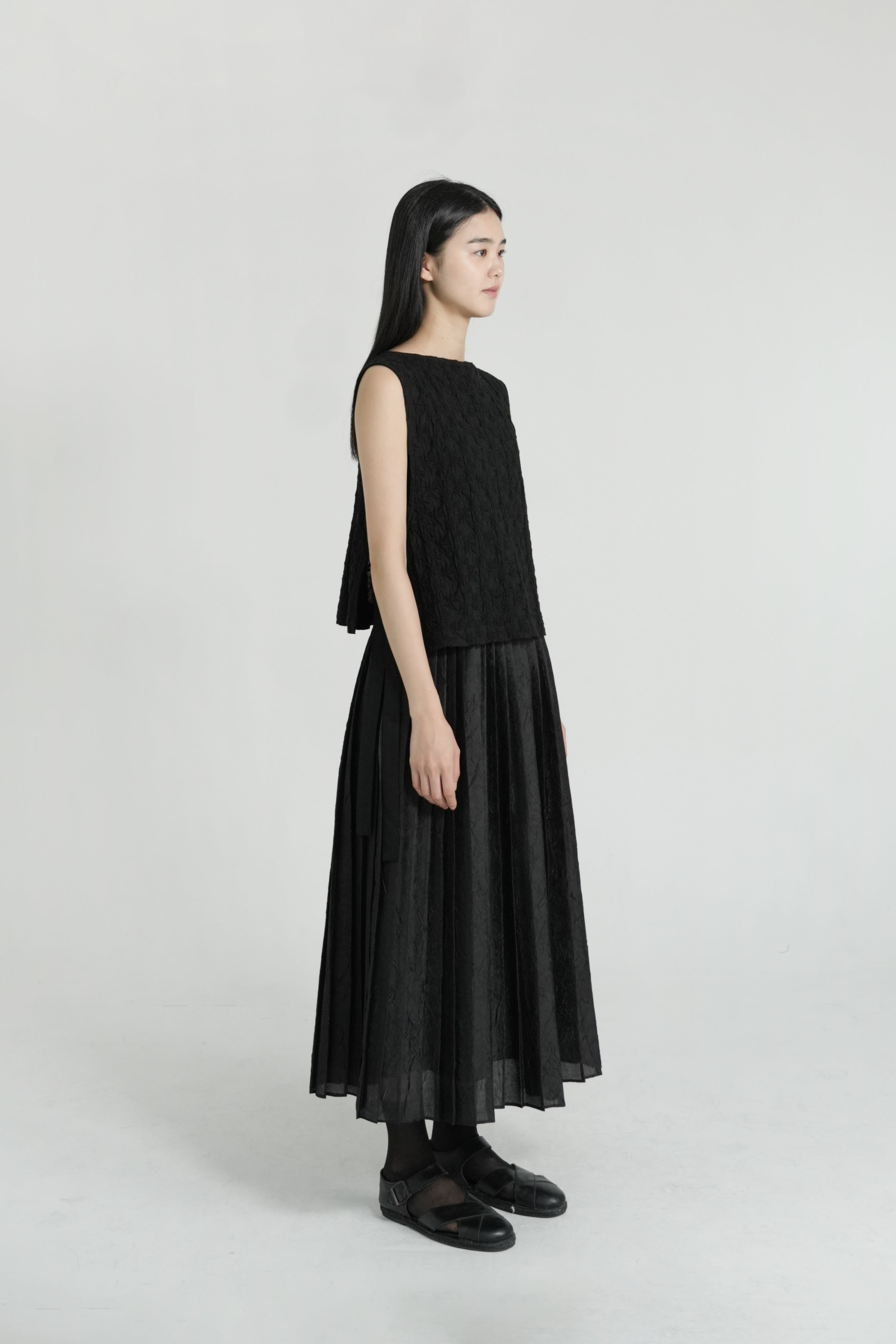crinkle pleats skirt