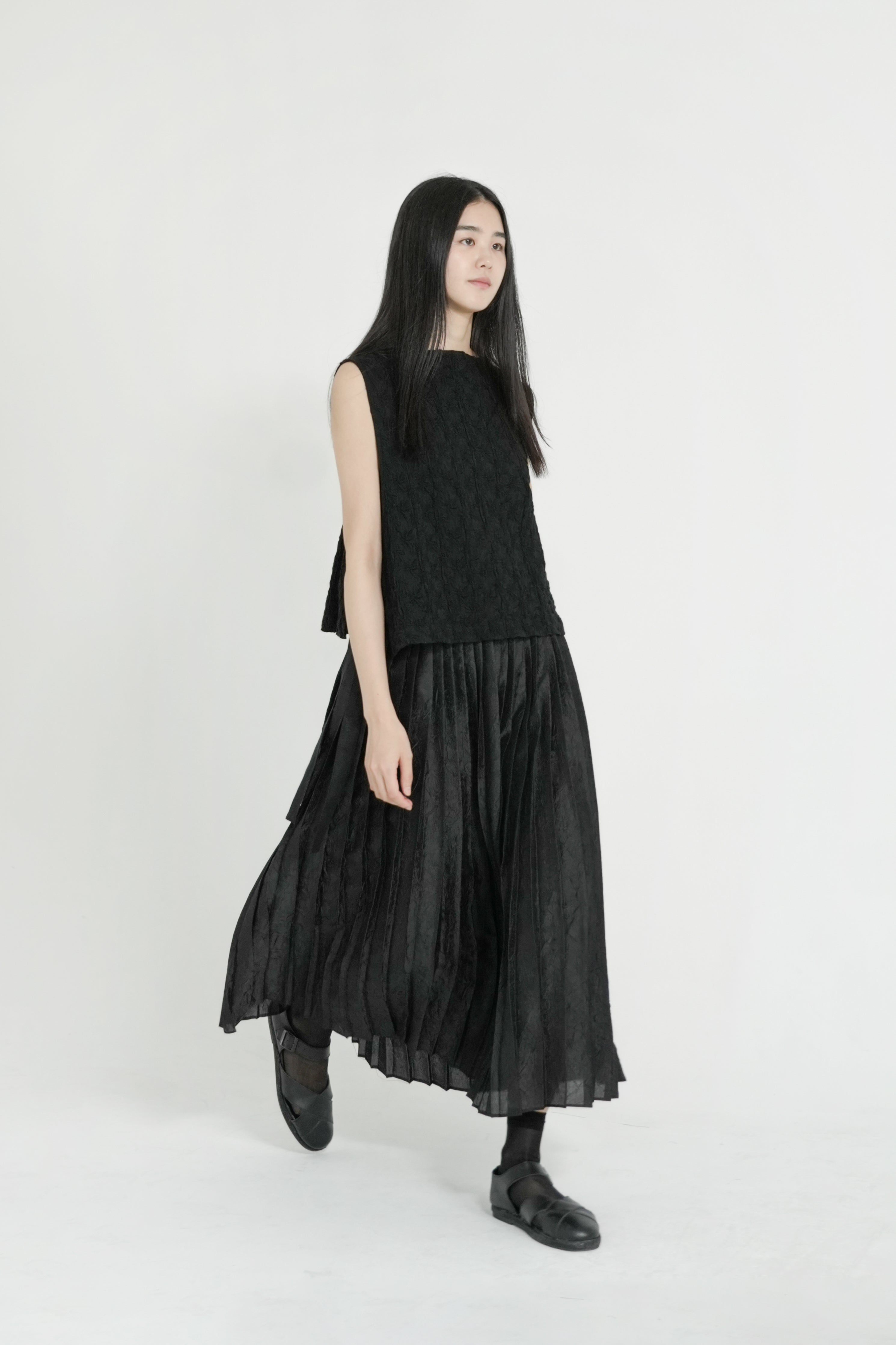 crinkle pleats skirt