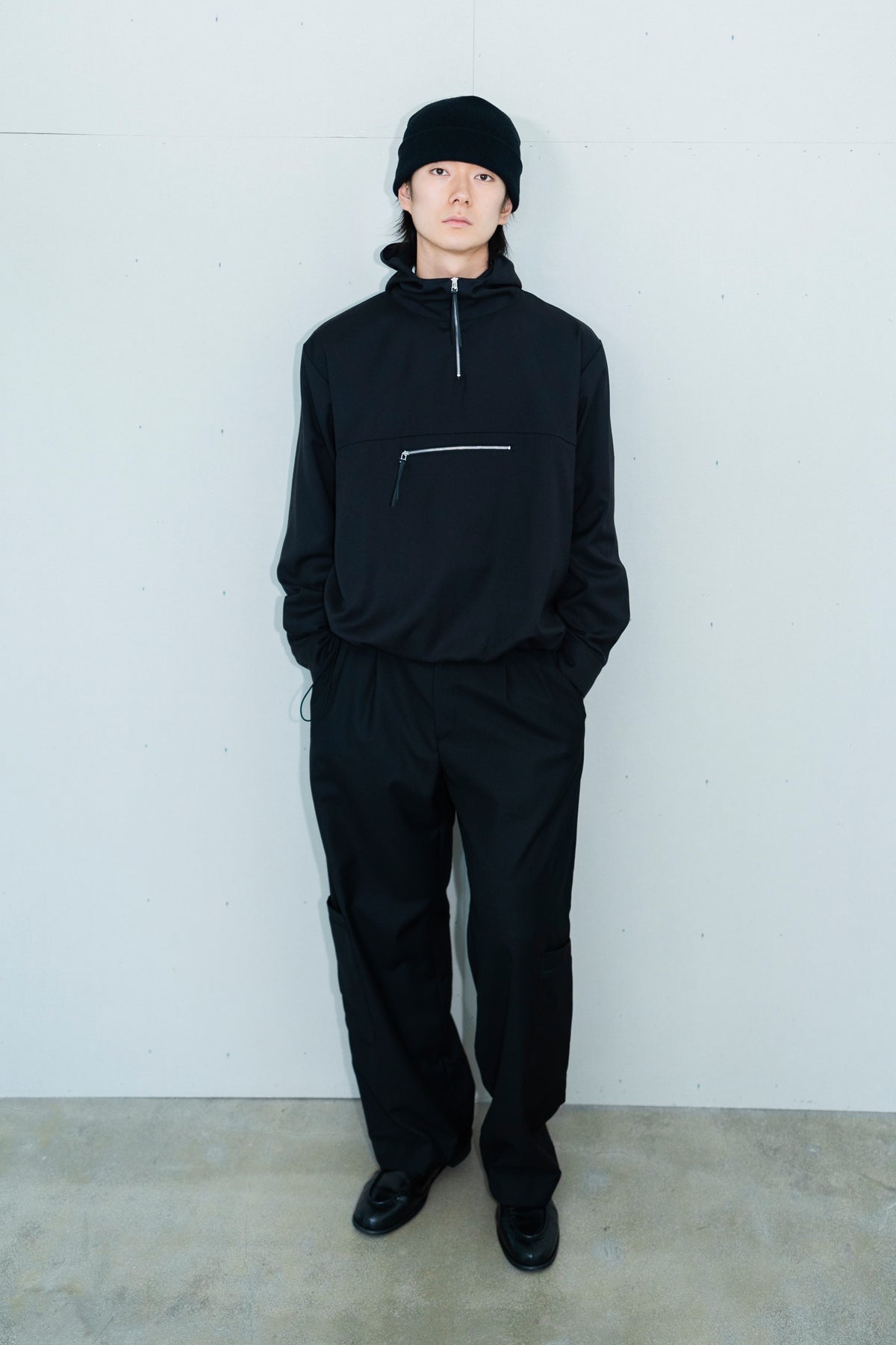 drape low cargo pants