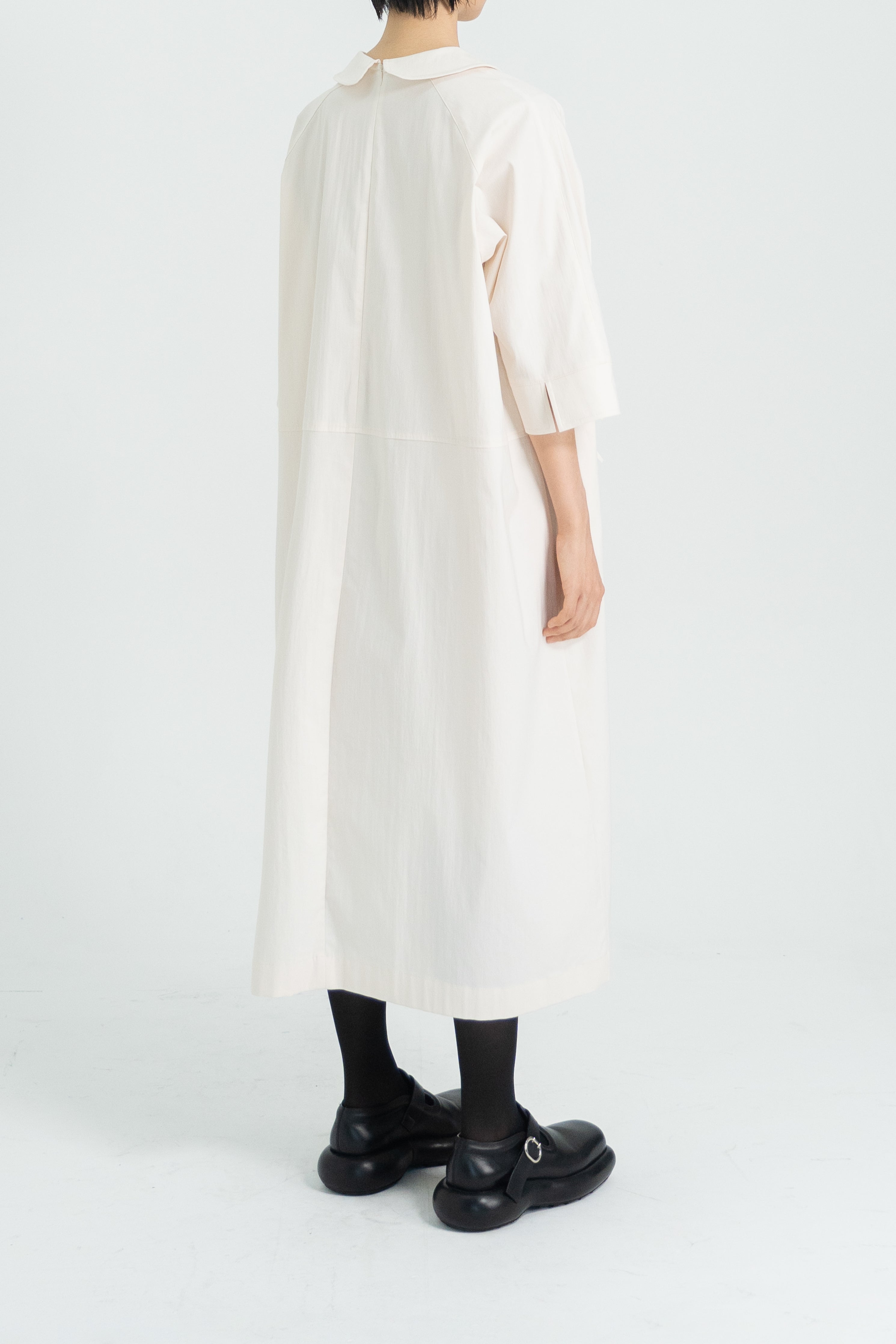 flat collar ribbon dress