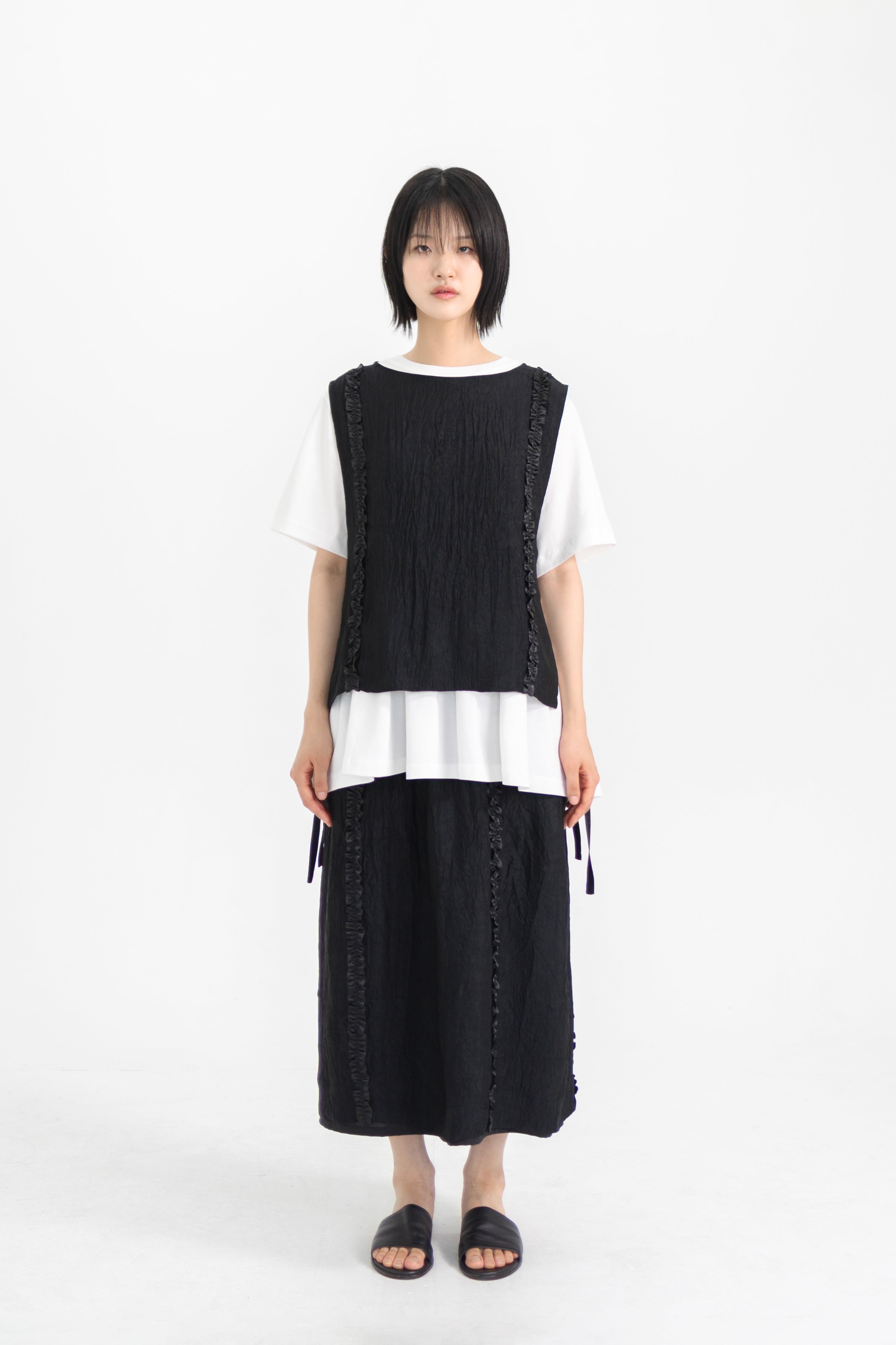 frill line vest