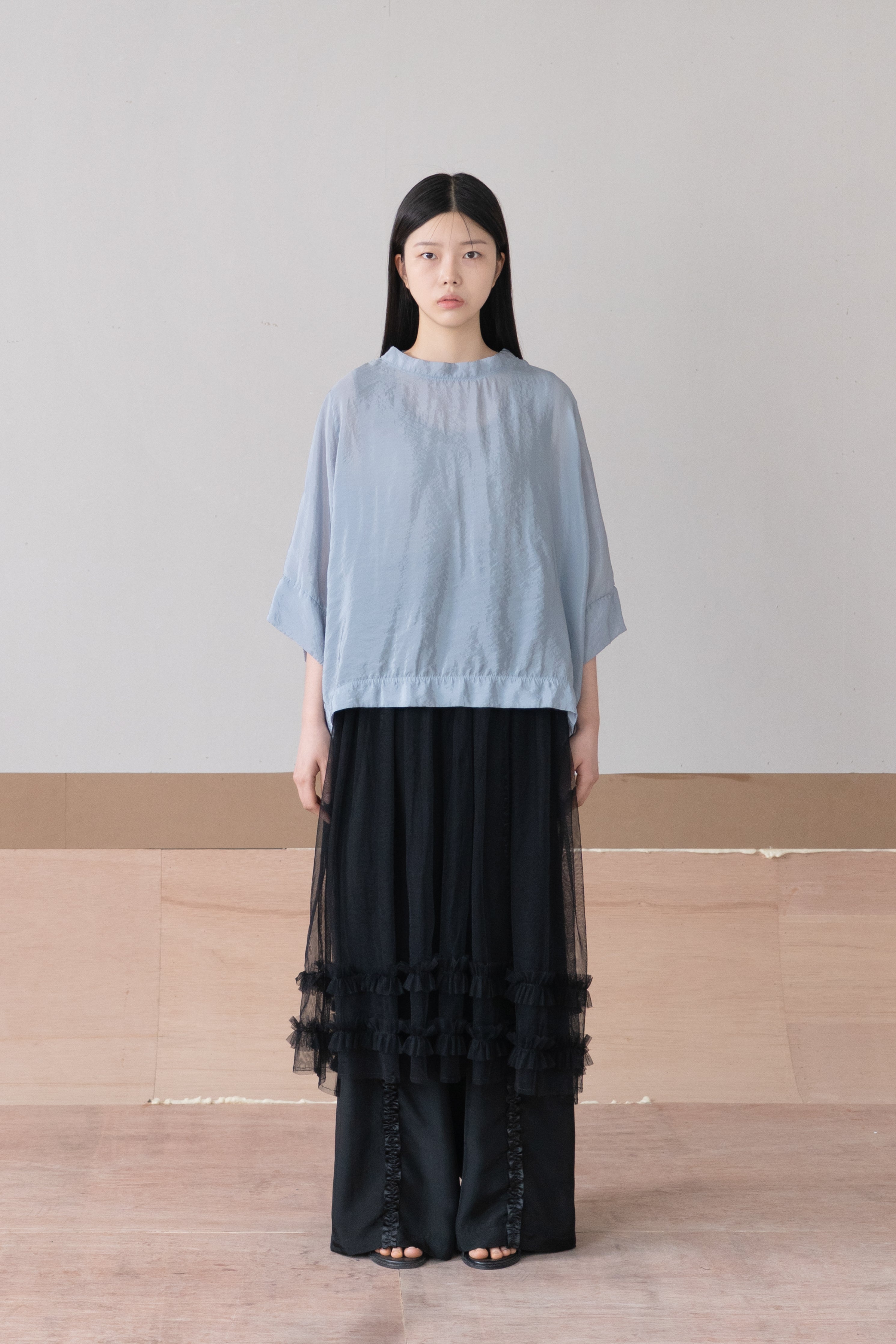 front frill line pants