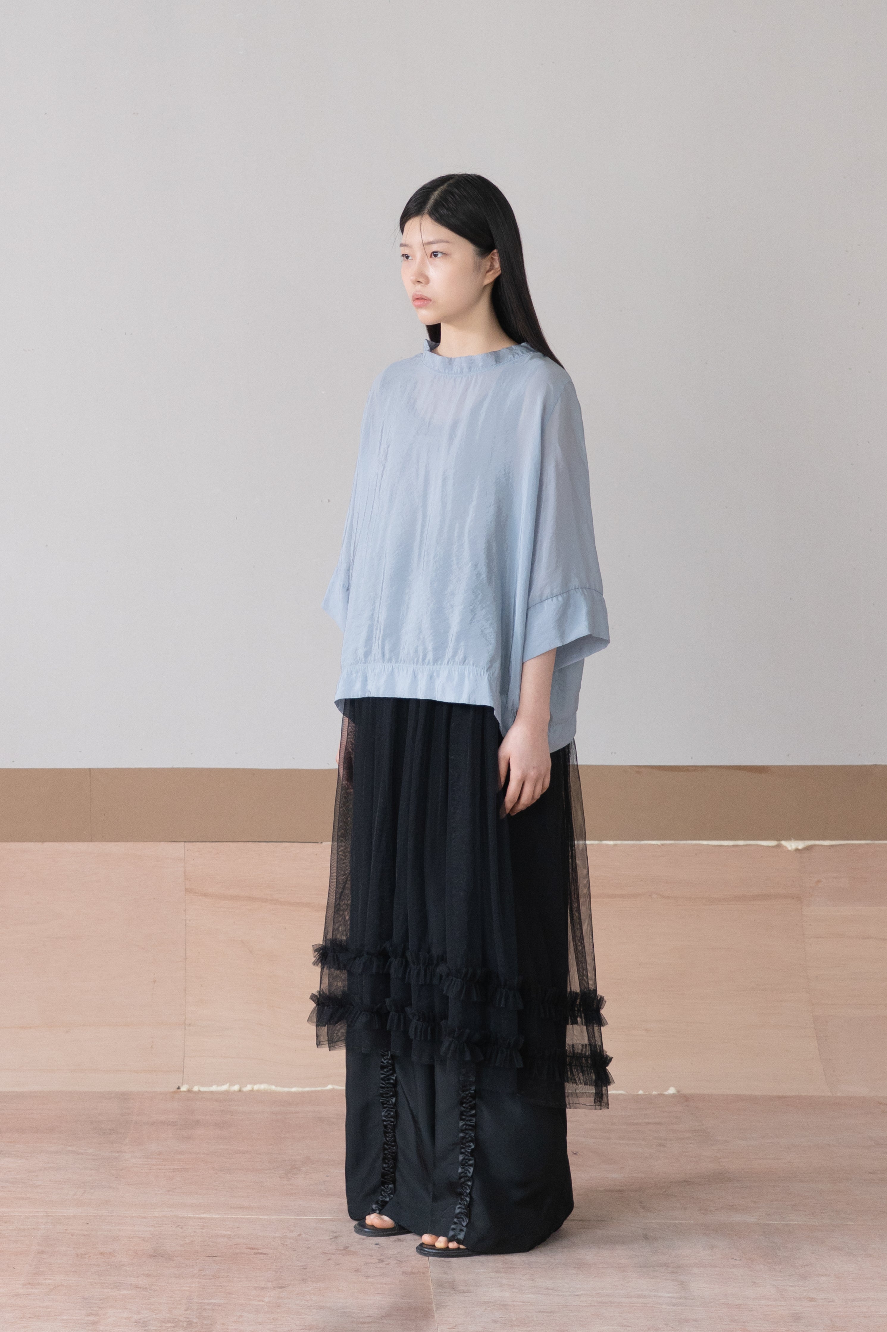 front frill line pants