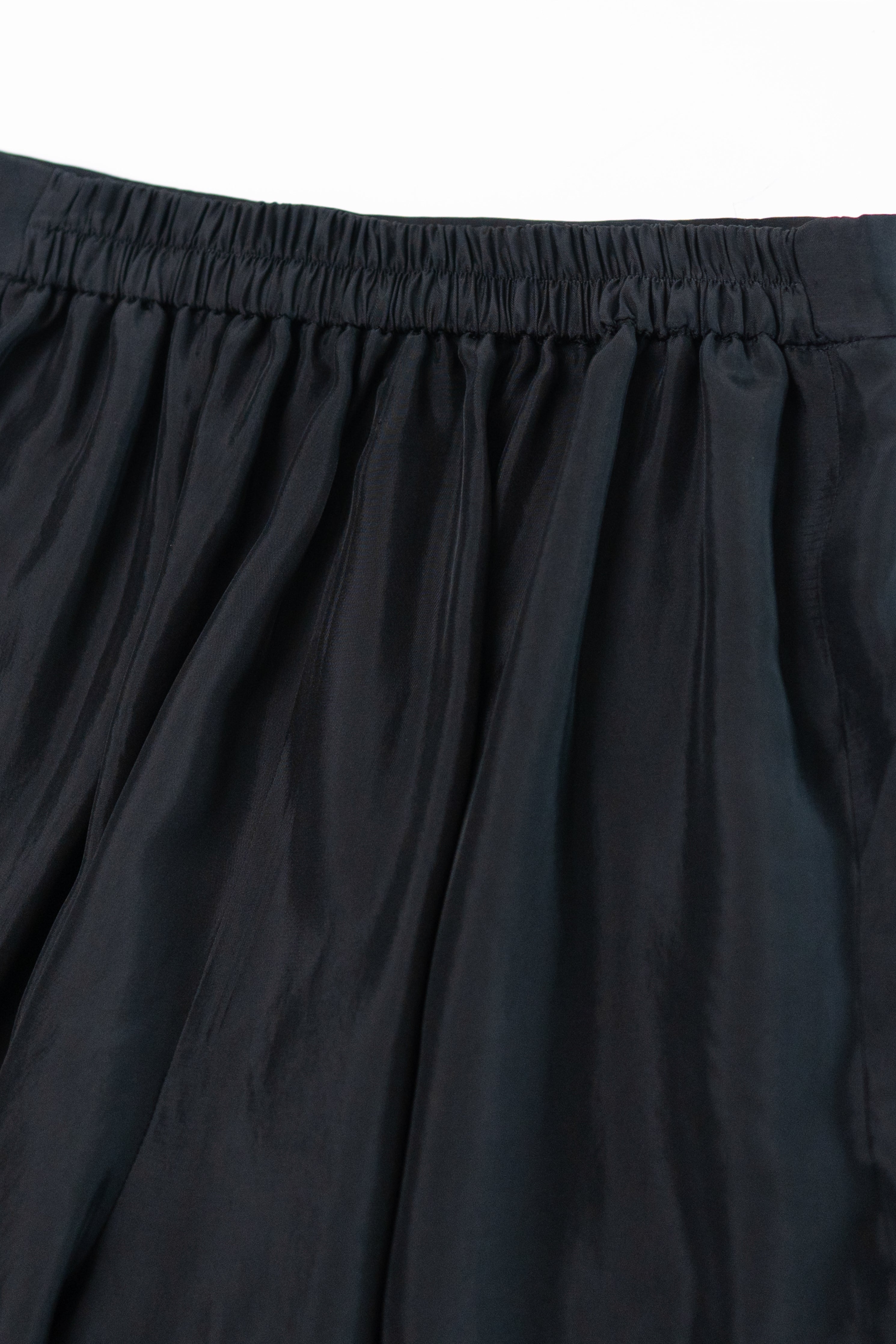front frill line pants