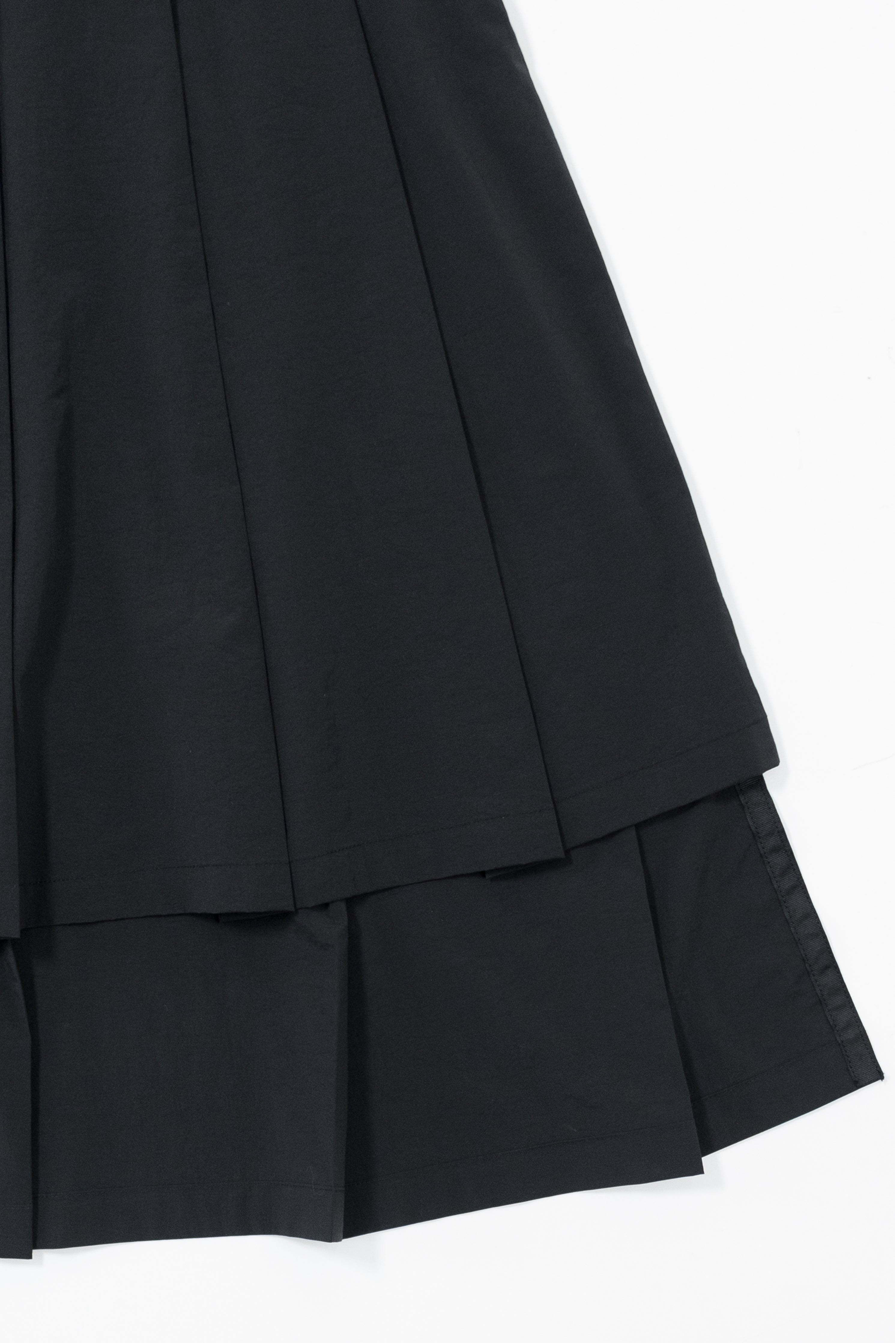 high-low pleats skirt