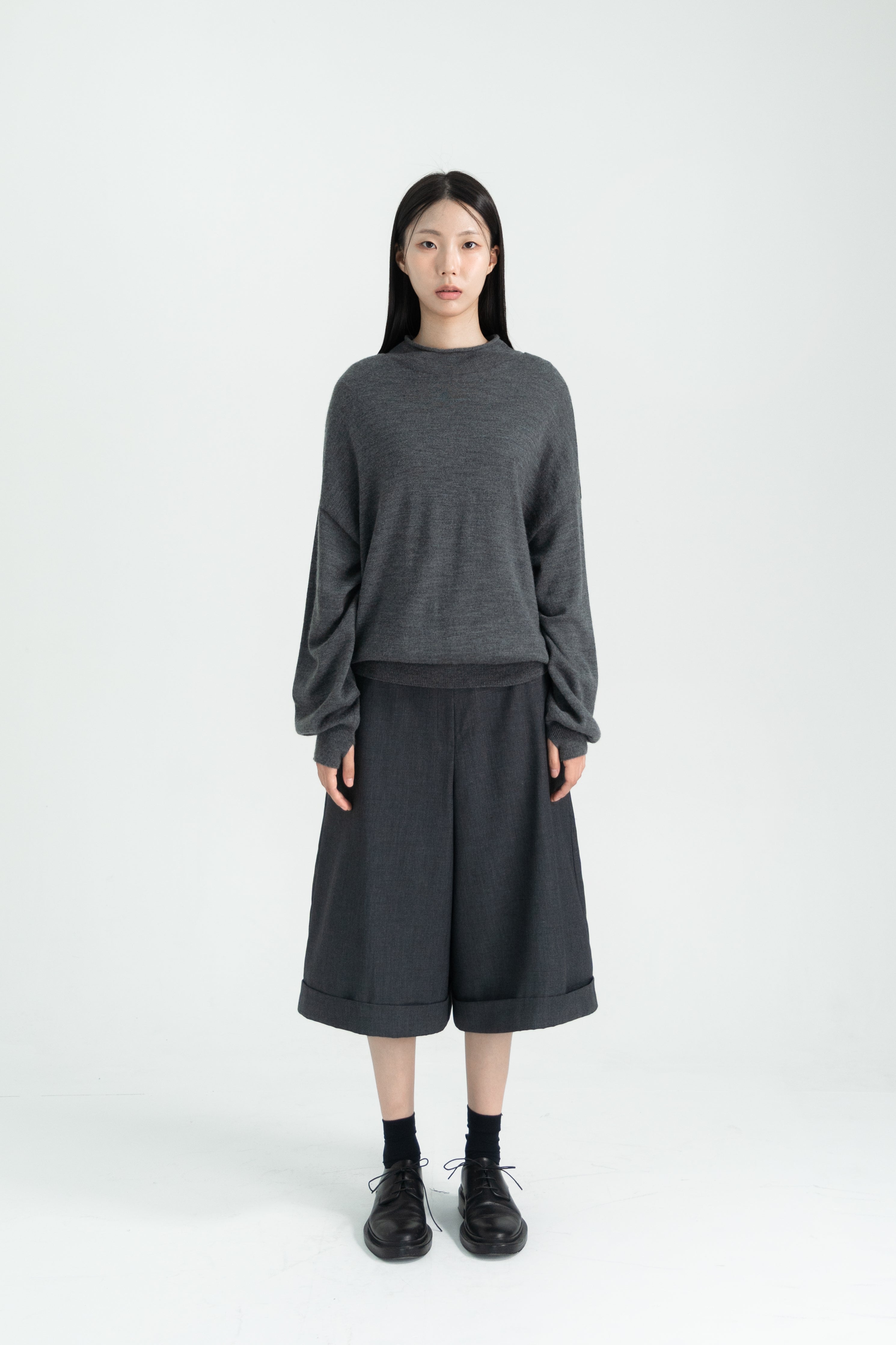 mild wool bermuda pants
