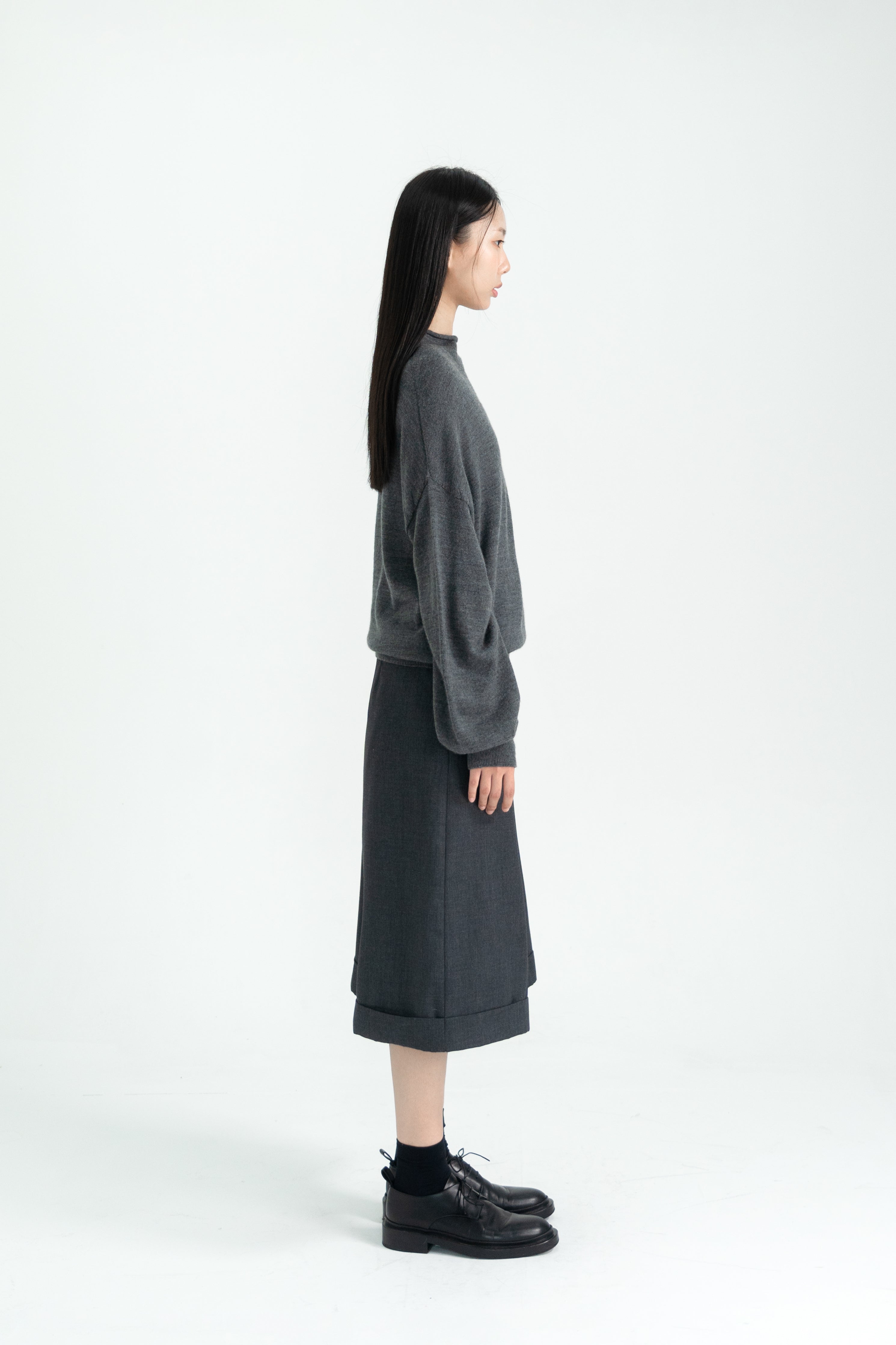 mild wool bermuda pants