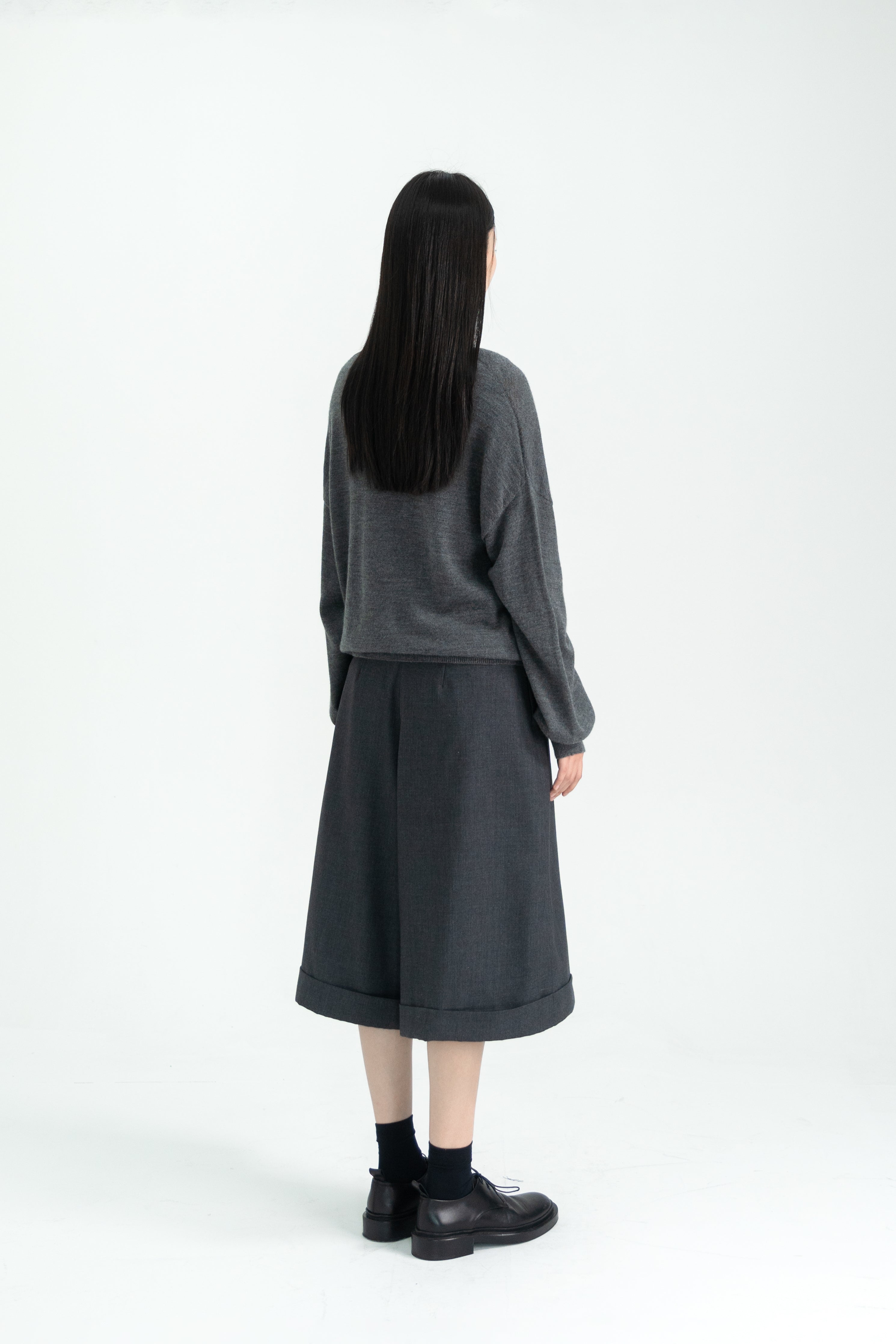 mild wool bermuda pants