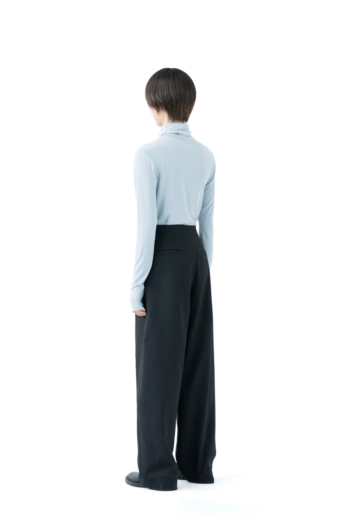 mono turtle neck