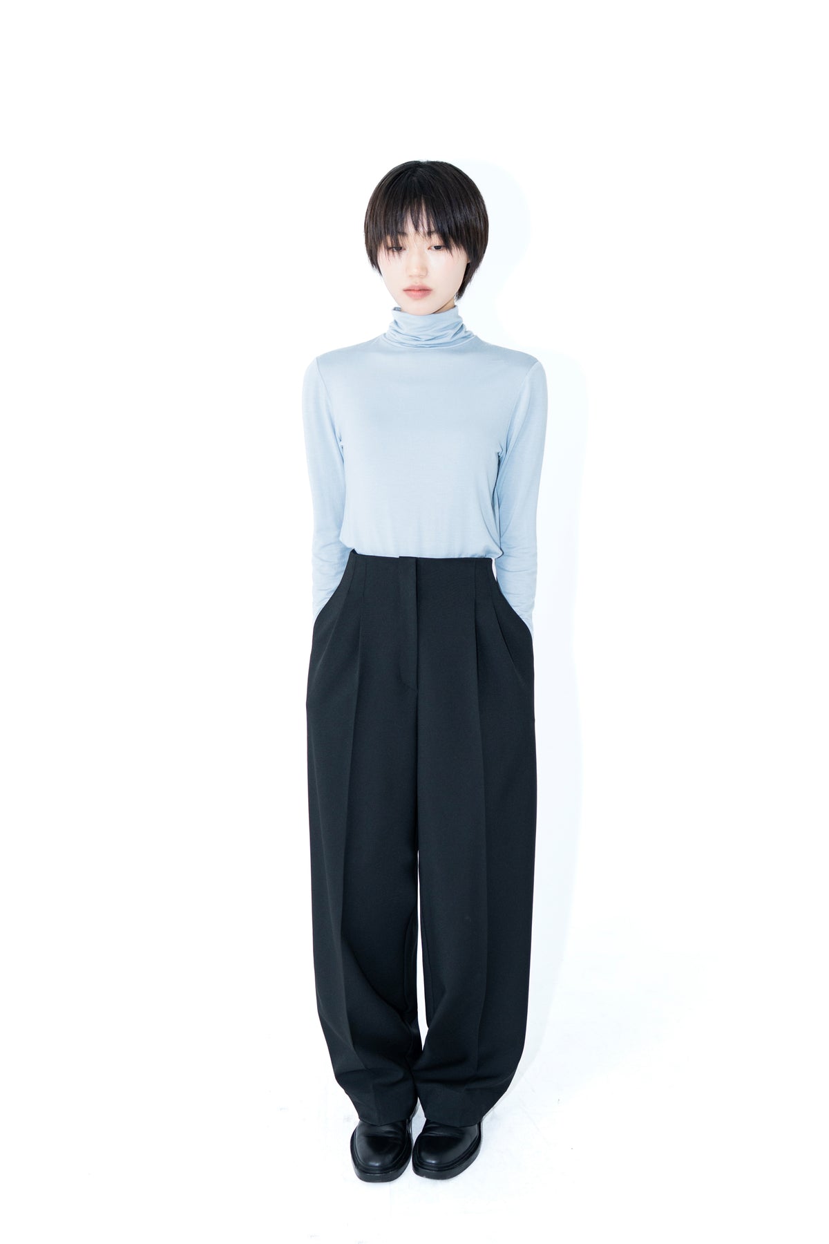 mono turtle neck