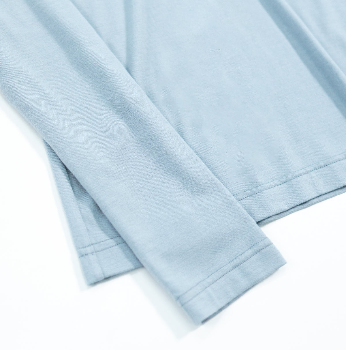 mono turtle neck