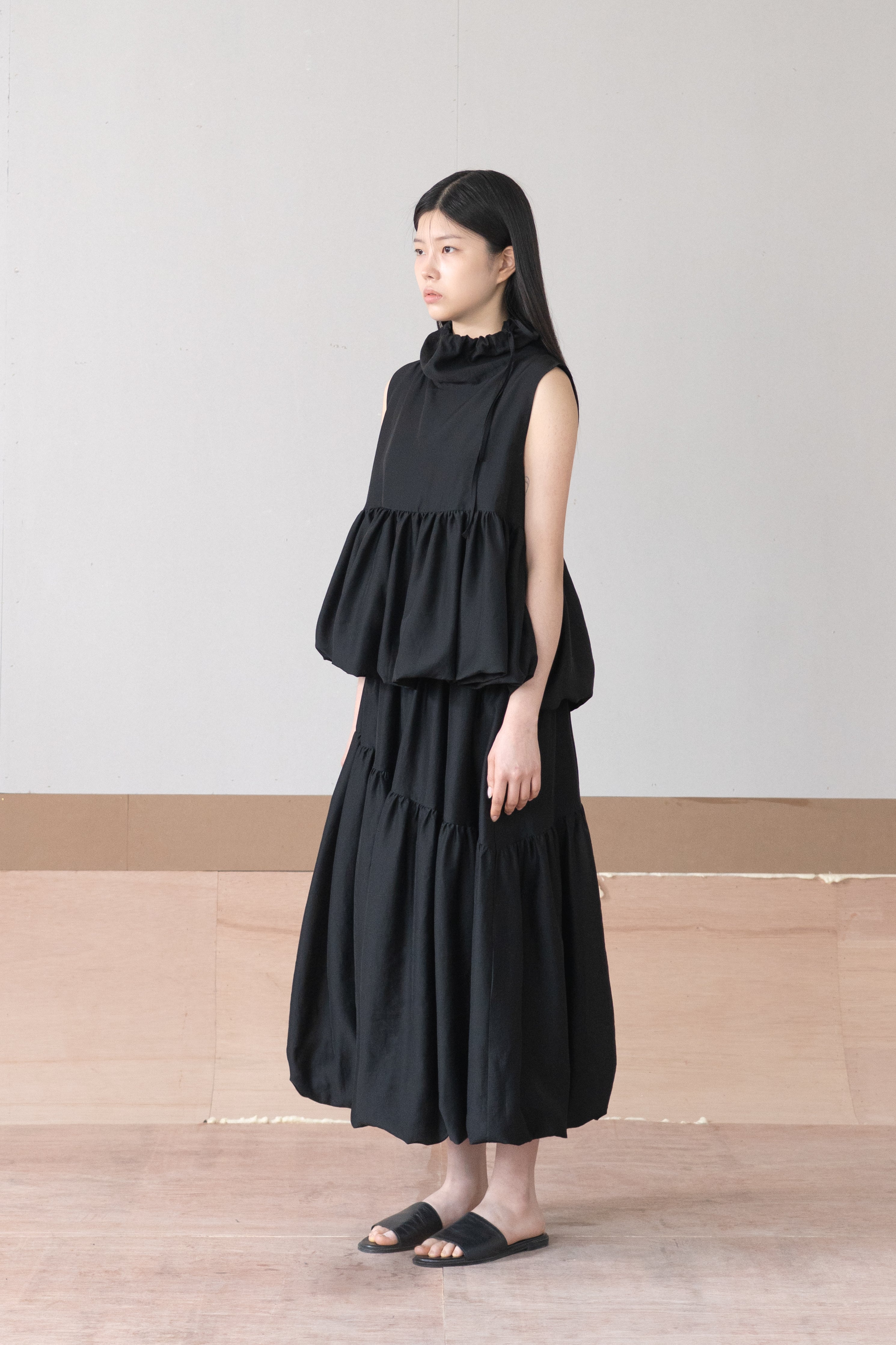 oblique line moss skirt