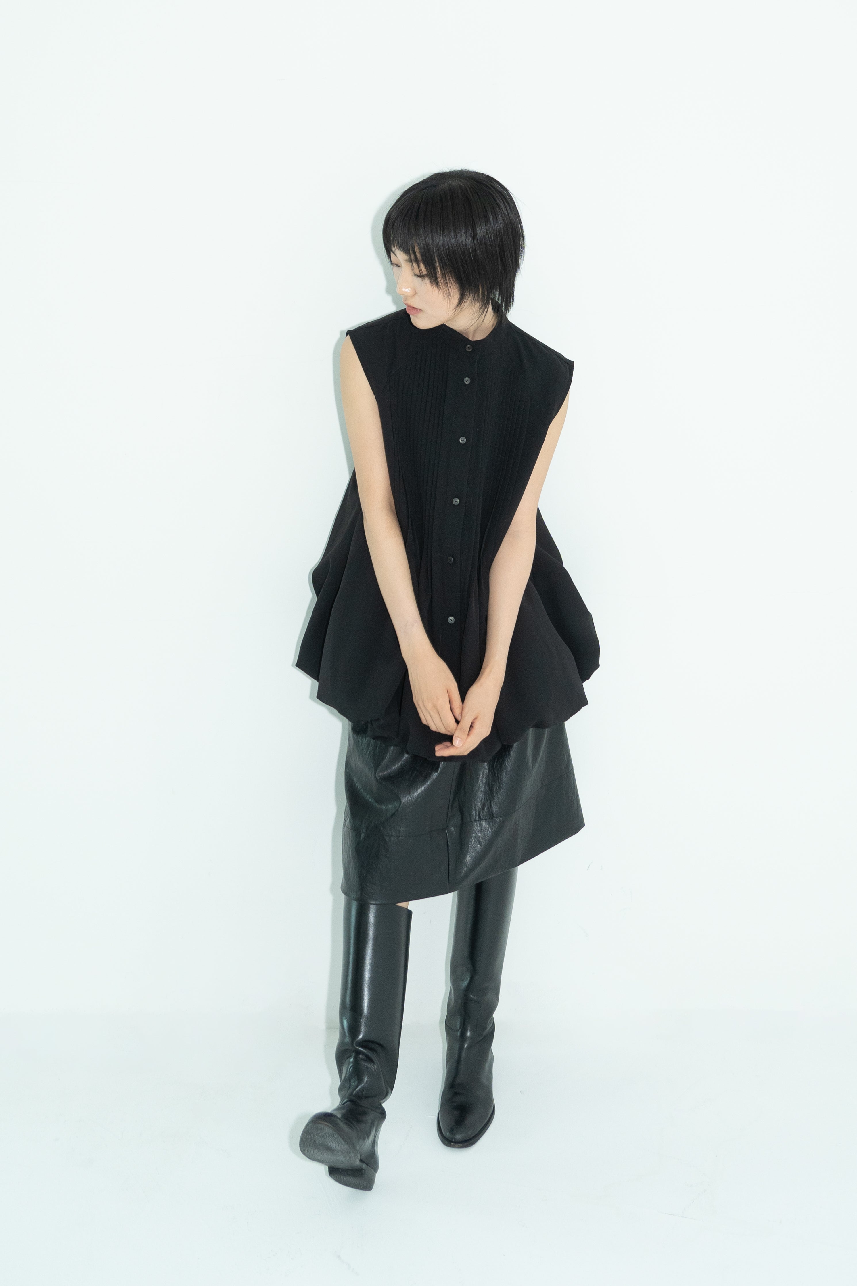pintuck moss vest