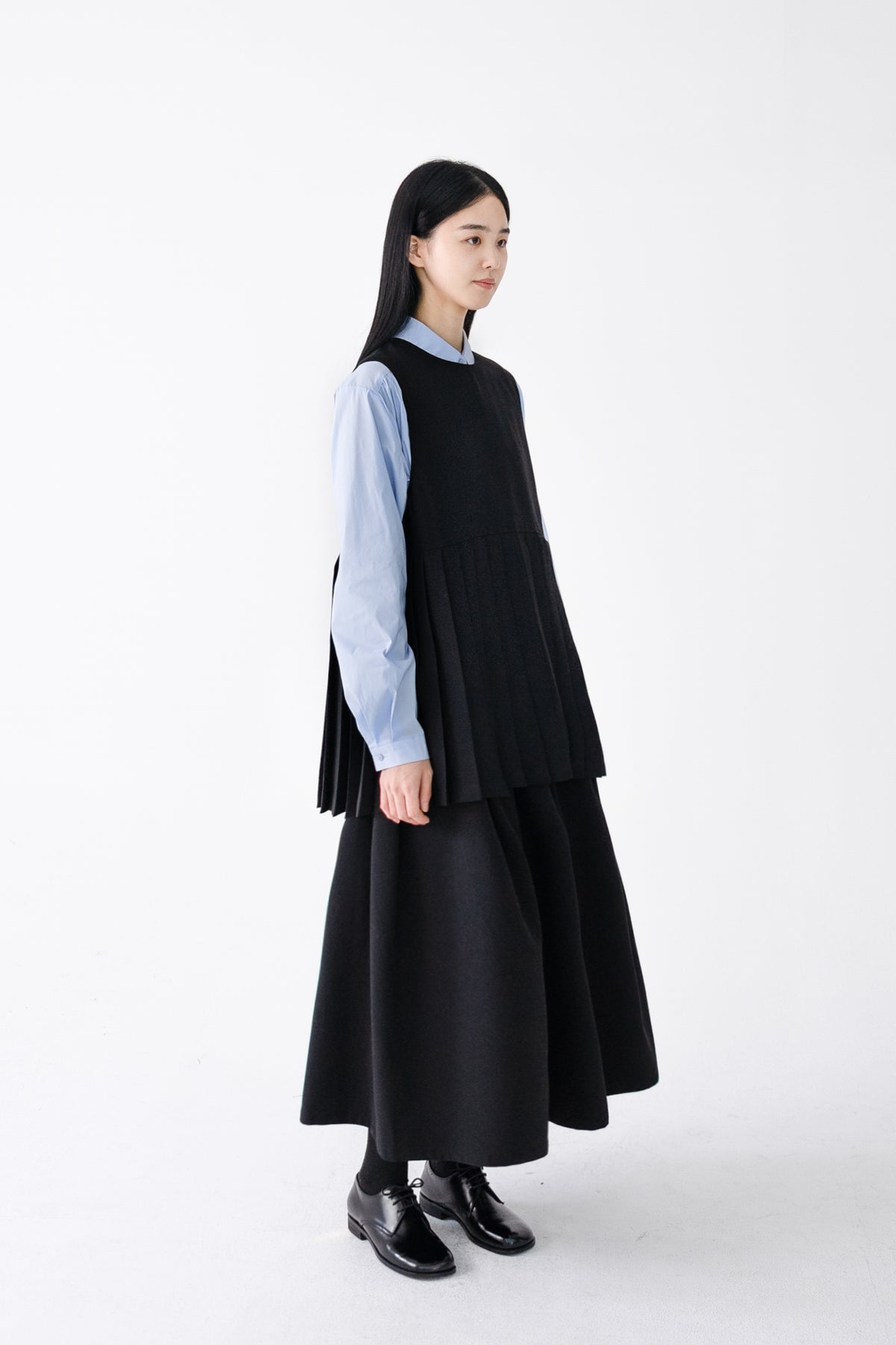 pleats vest