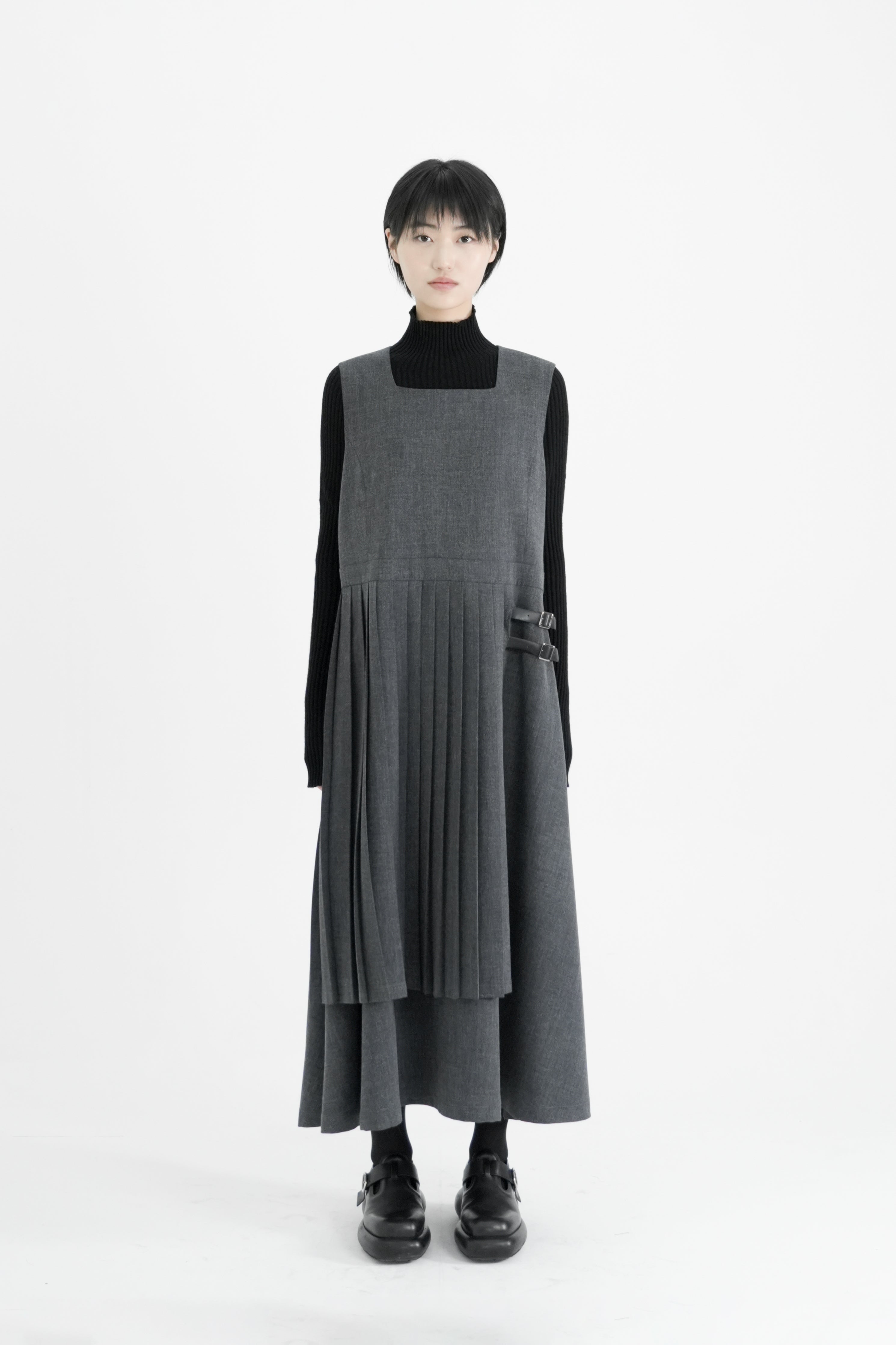 【STORE EXCLUSIVE】pleats wrap dress