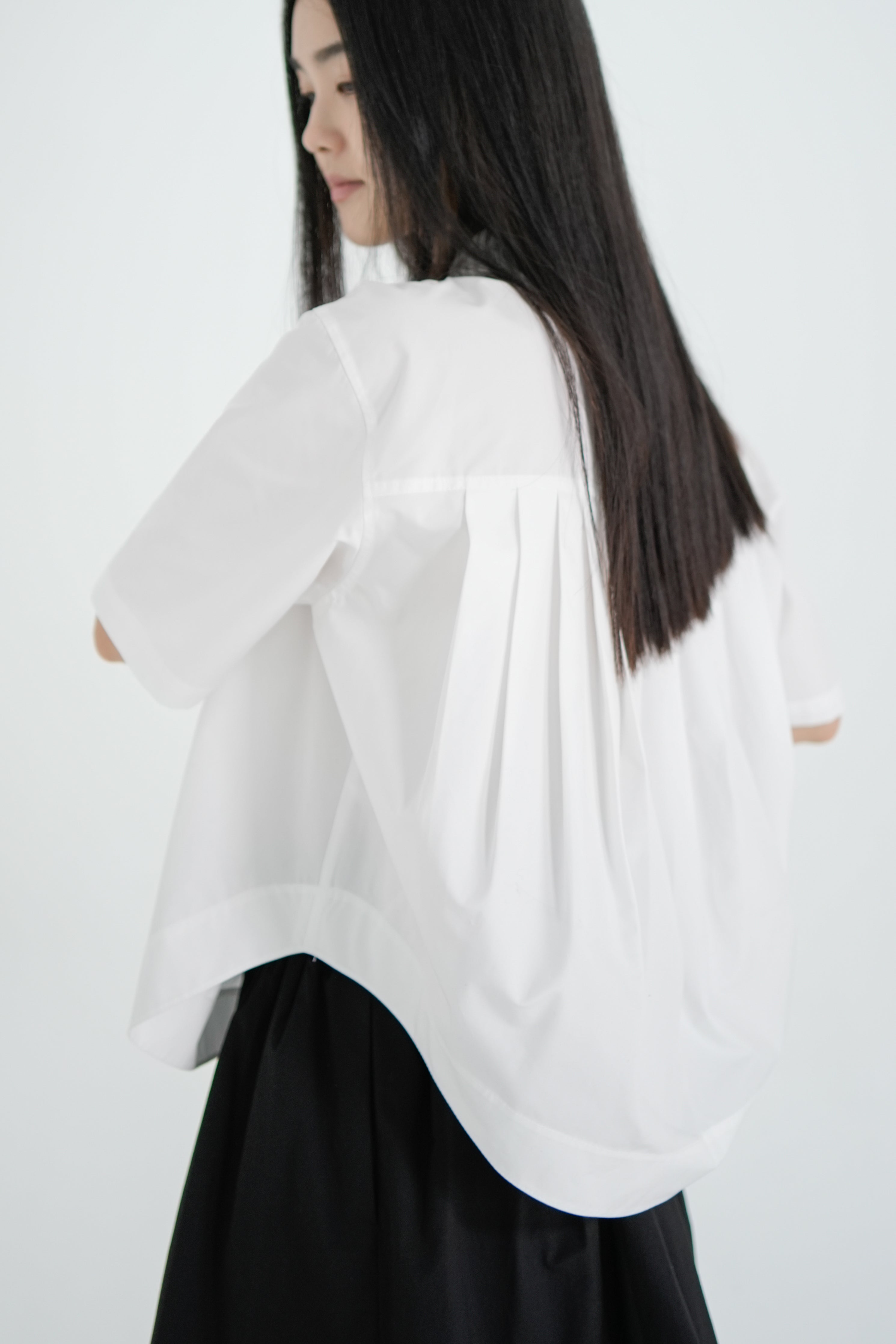 poplin tuck shirt