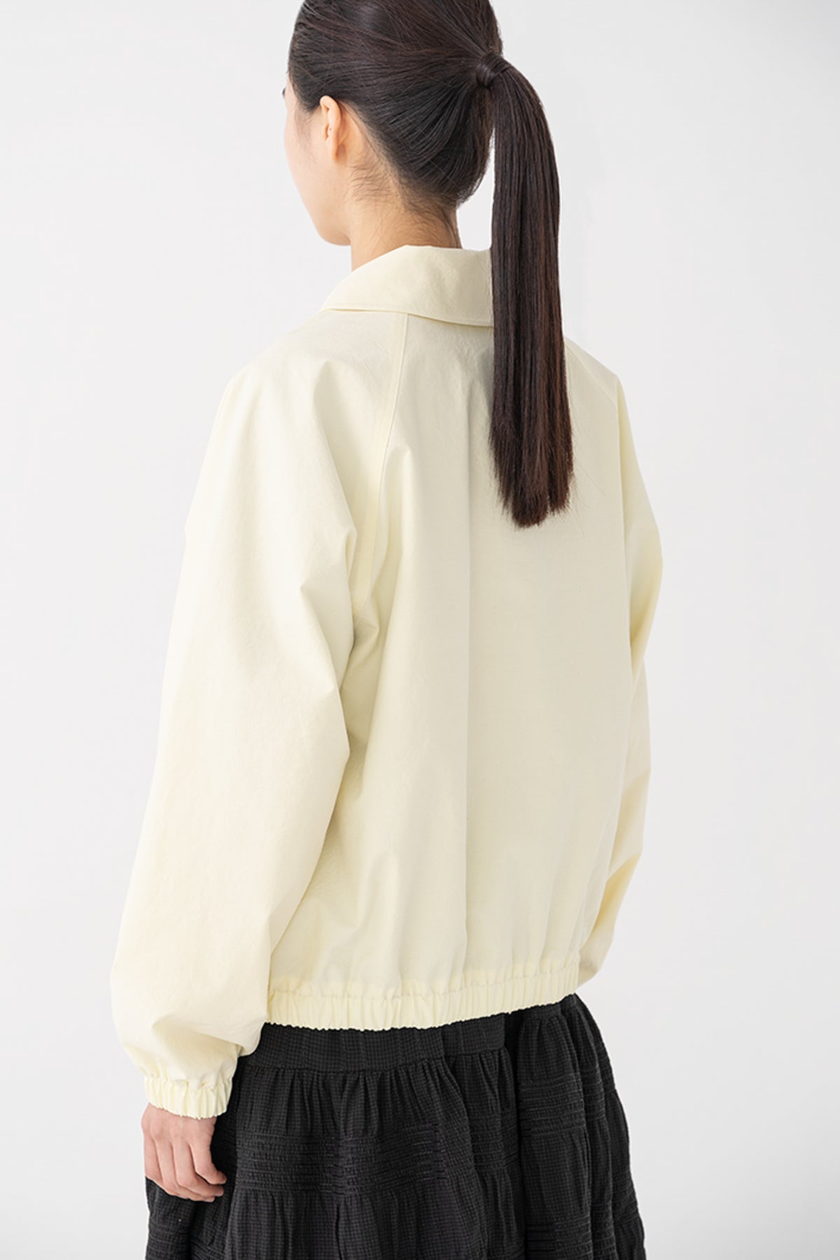 round collar blouson