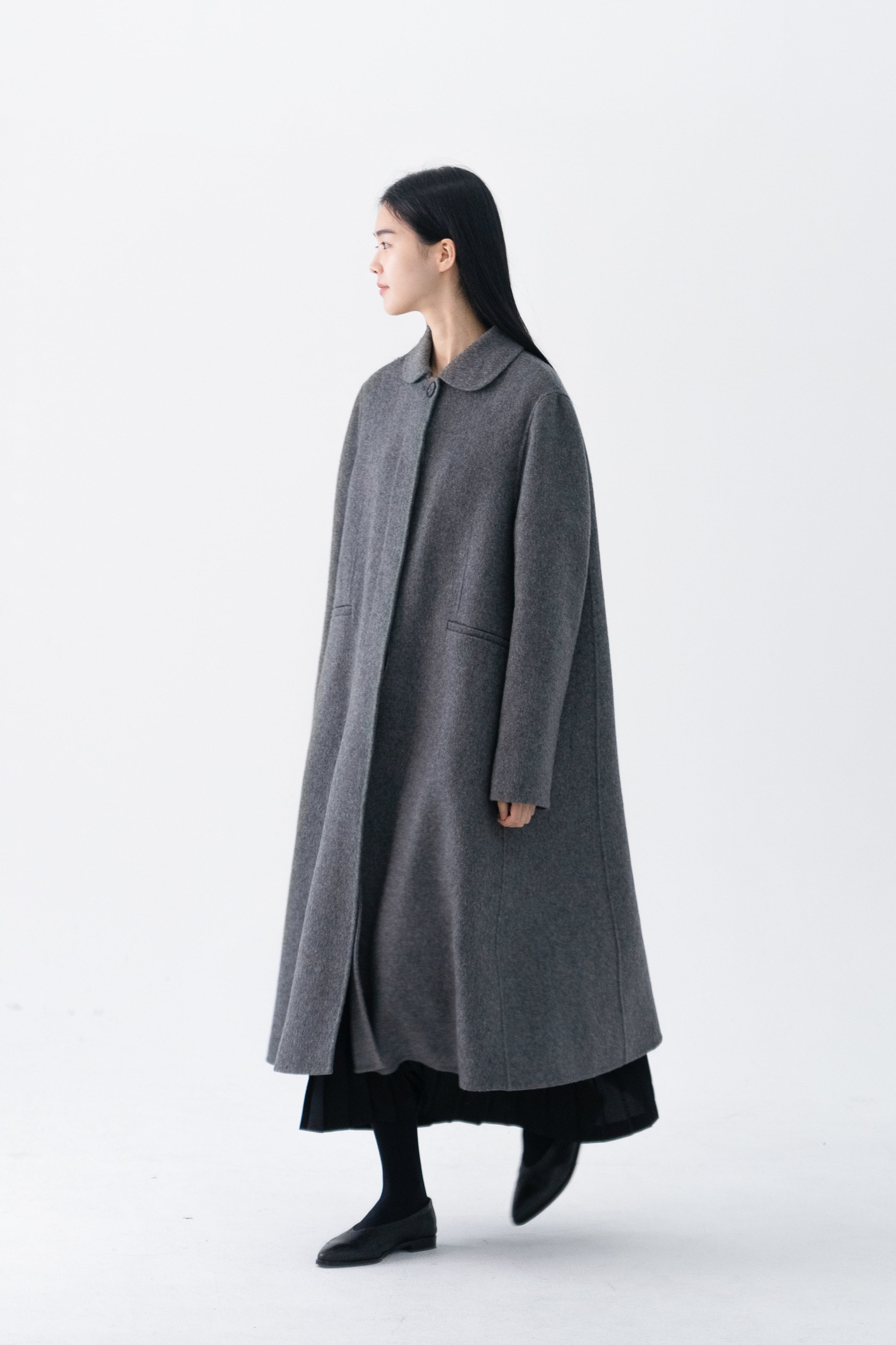 round collar long coat