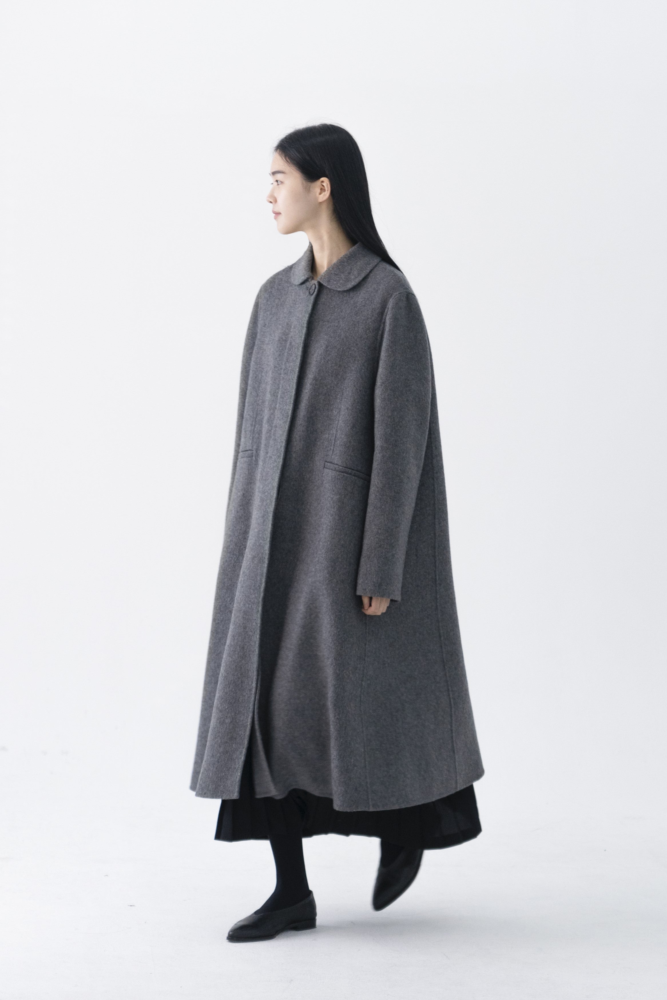 round collar long coat