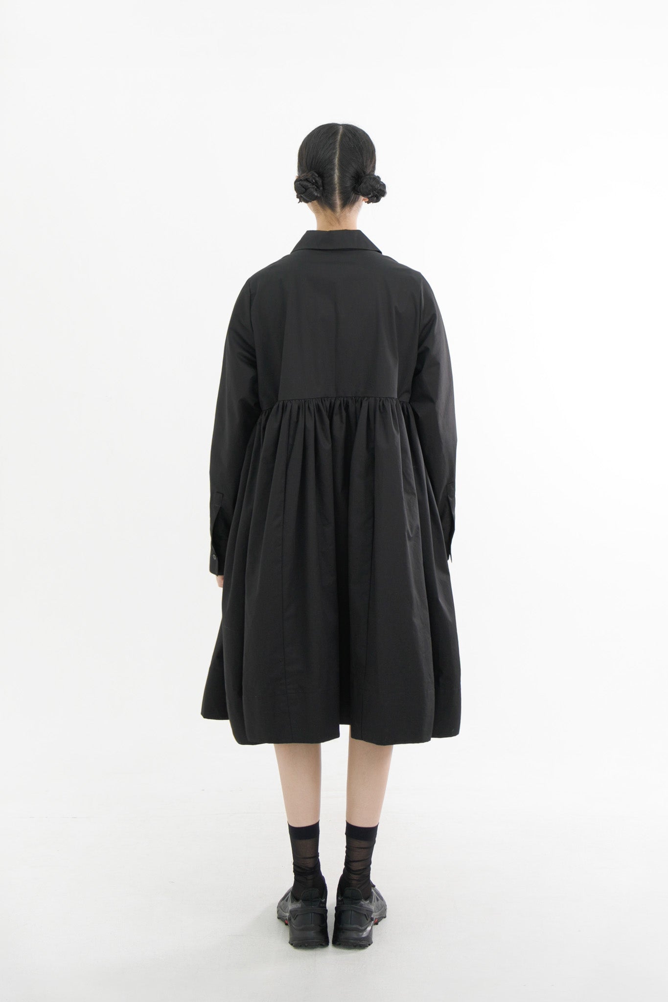 round collar pintuck dress